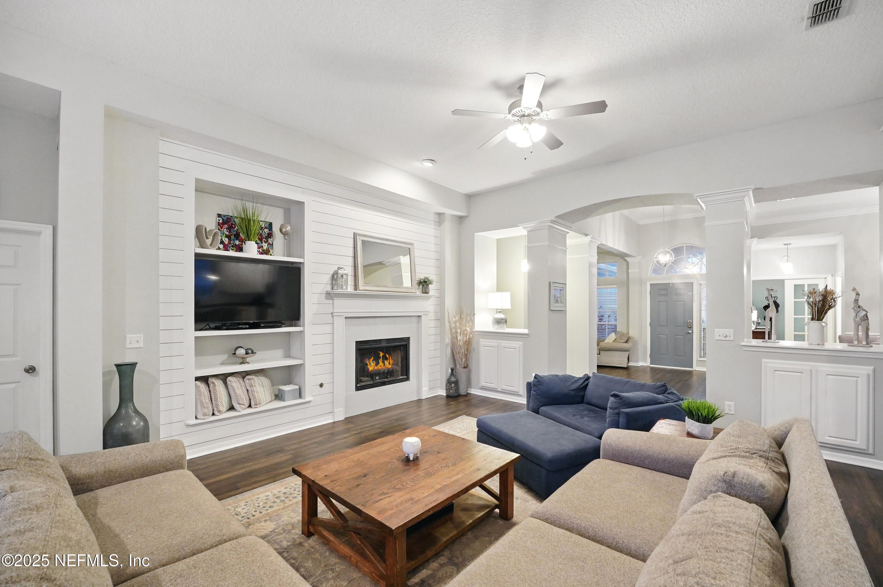 828 LOTUS Lane N, St. Johns