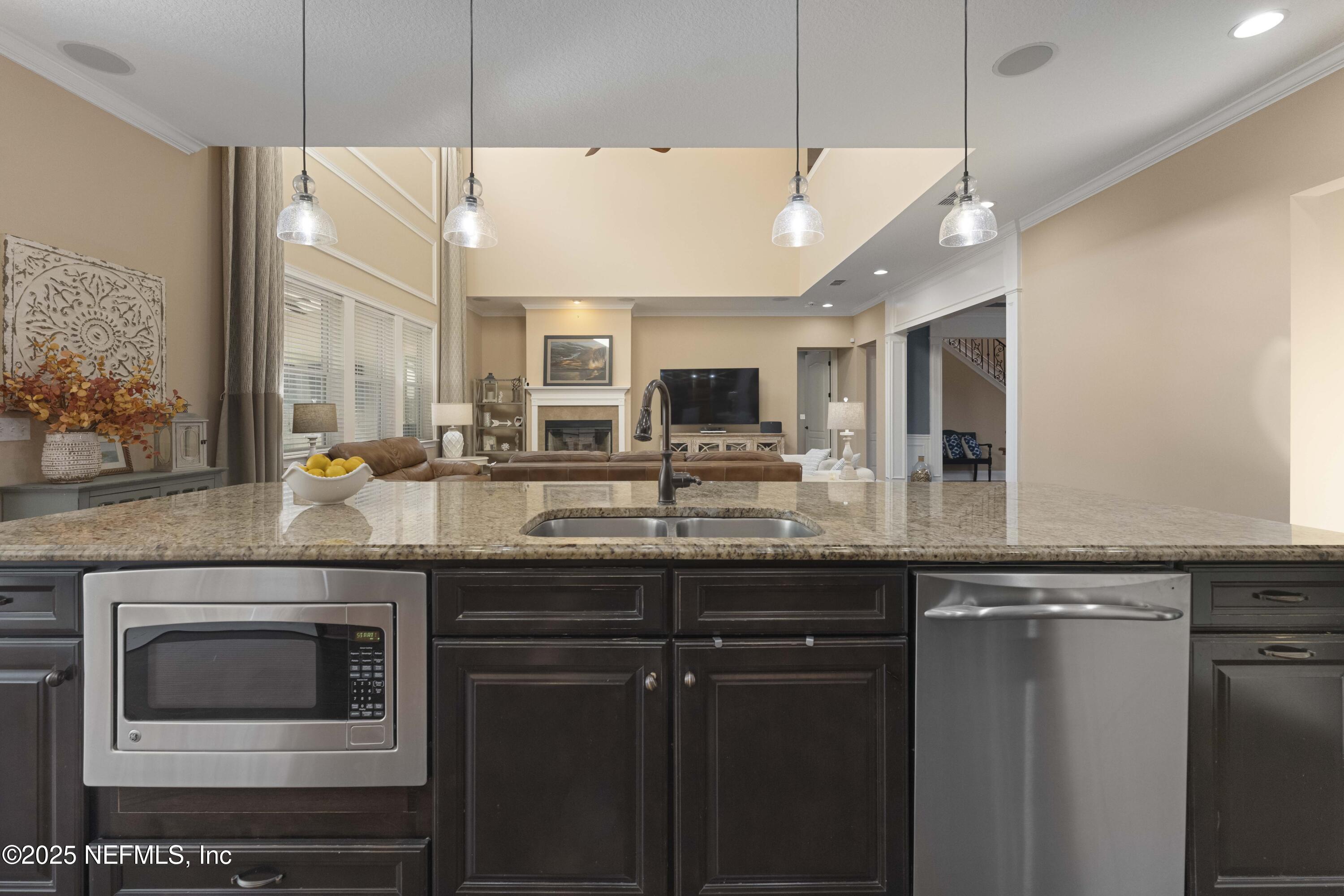 108 PINETA Way, St. Johns