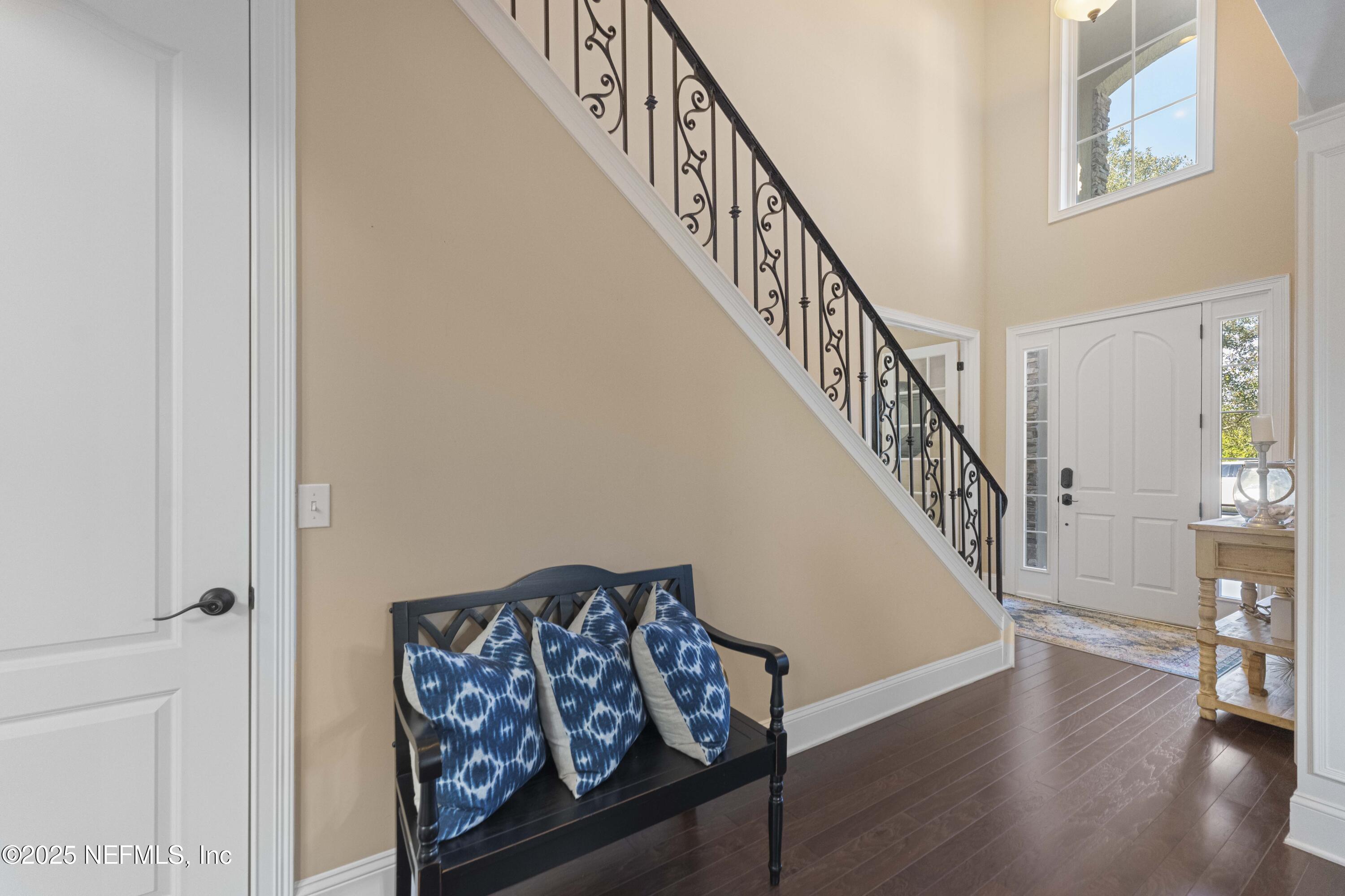 108 PINETA Way, St. Johns
