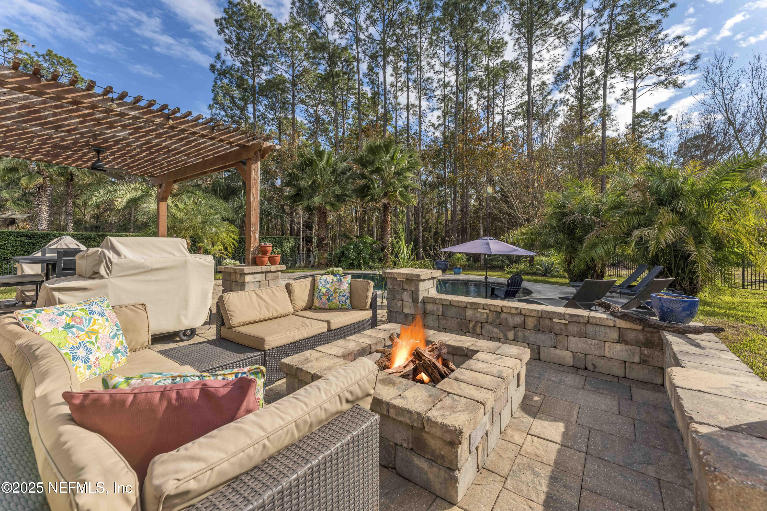 108 PINETA Way, St. Johns