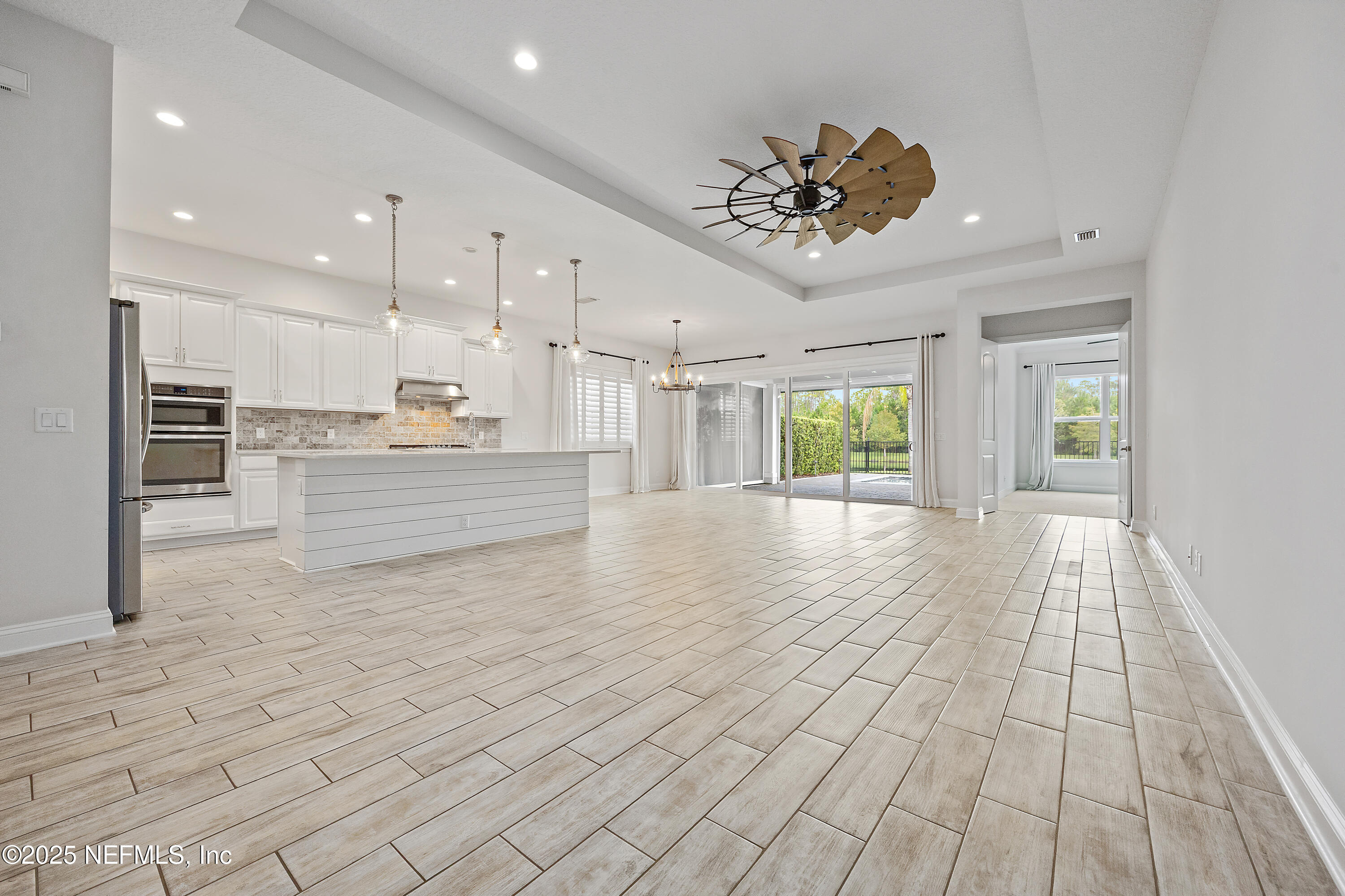 302 FRESHWATER Drive, St. Johns