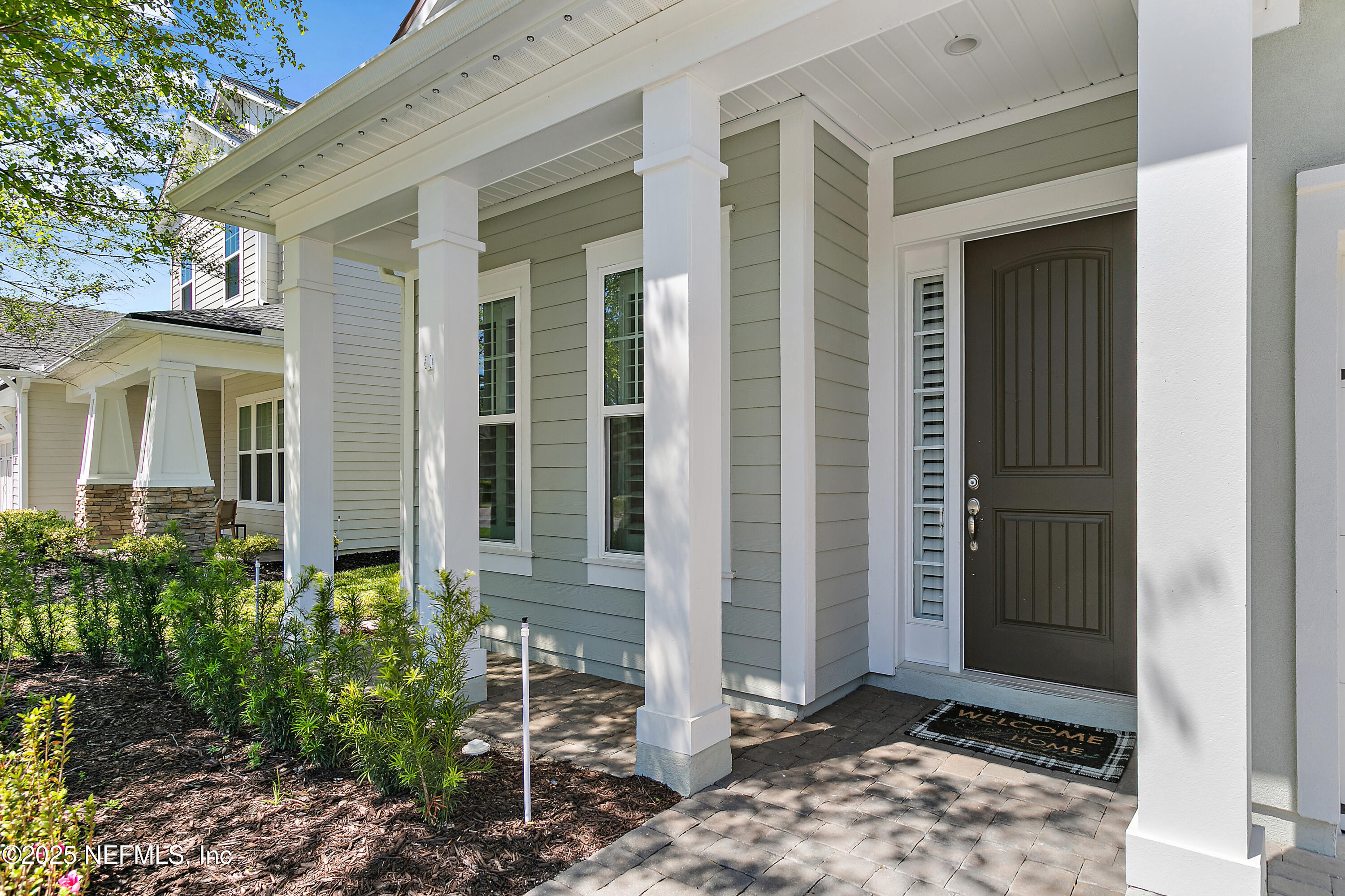 302 FRESHWATER Drive, St. Johns
