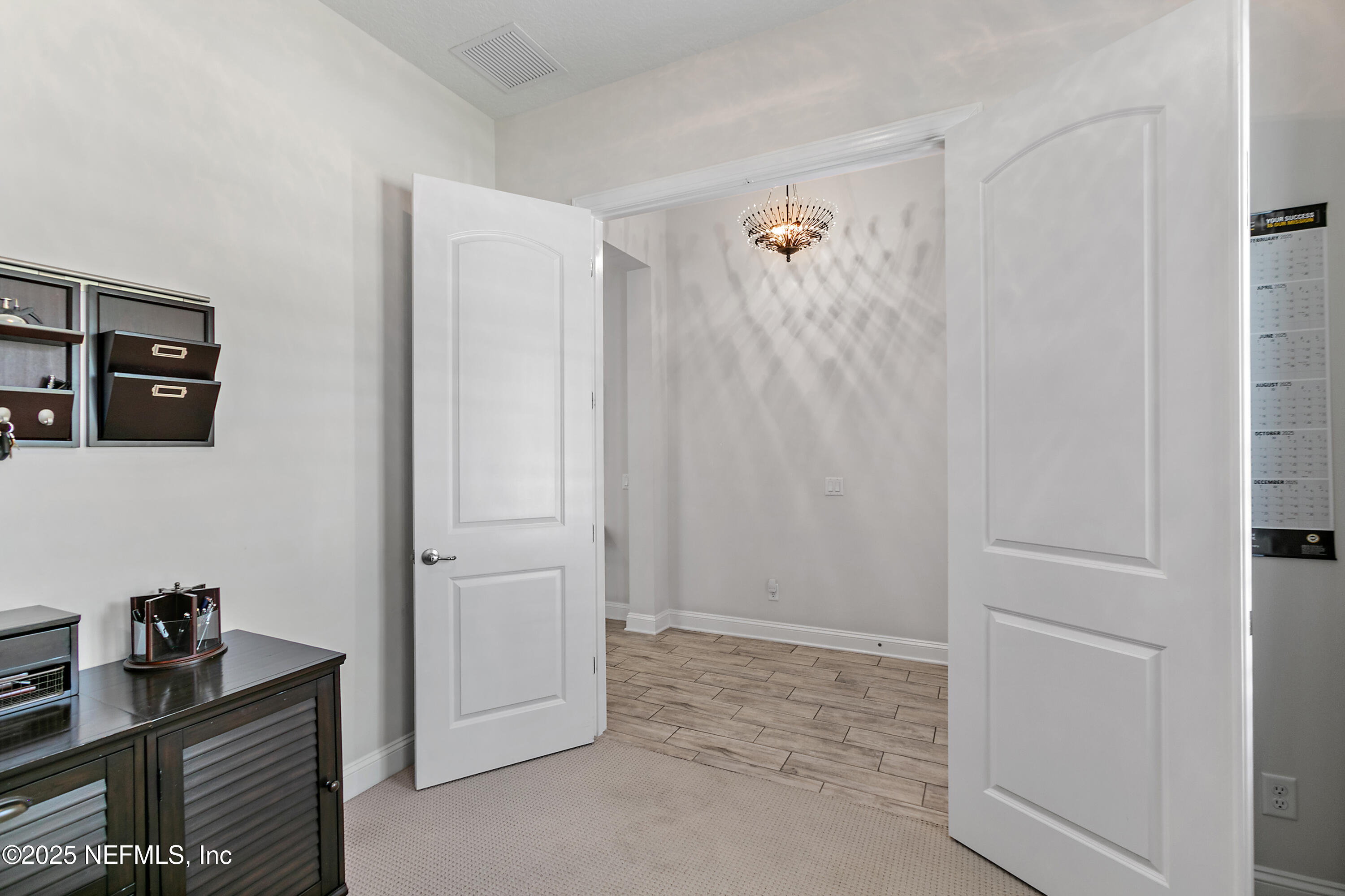302 FRESHWATER Drive, St. Johns