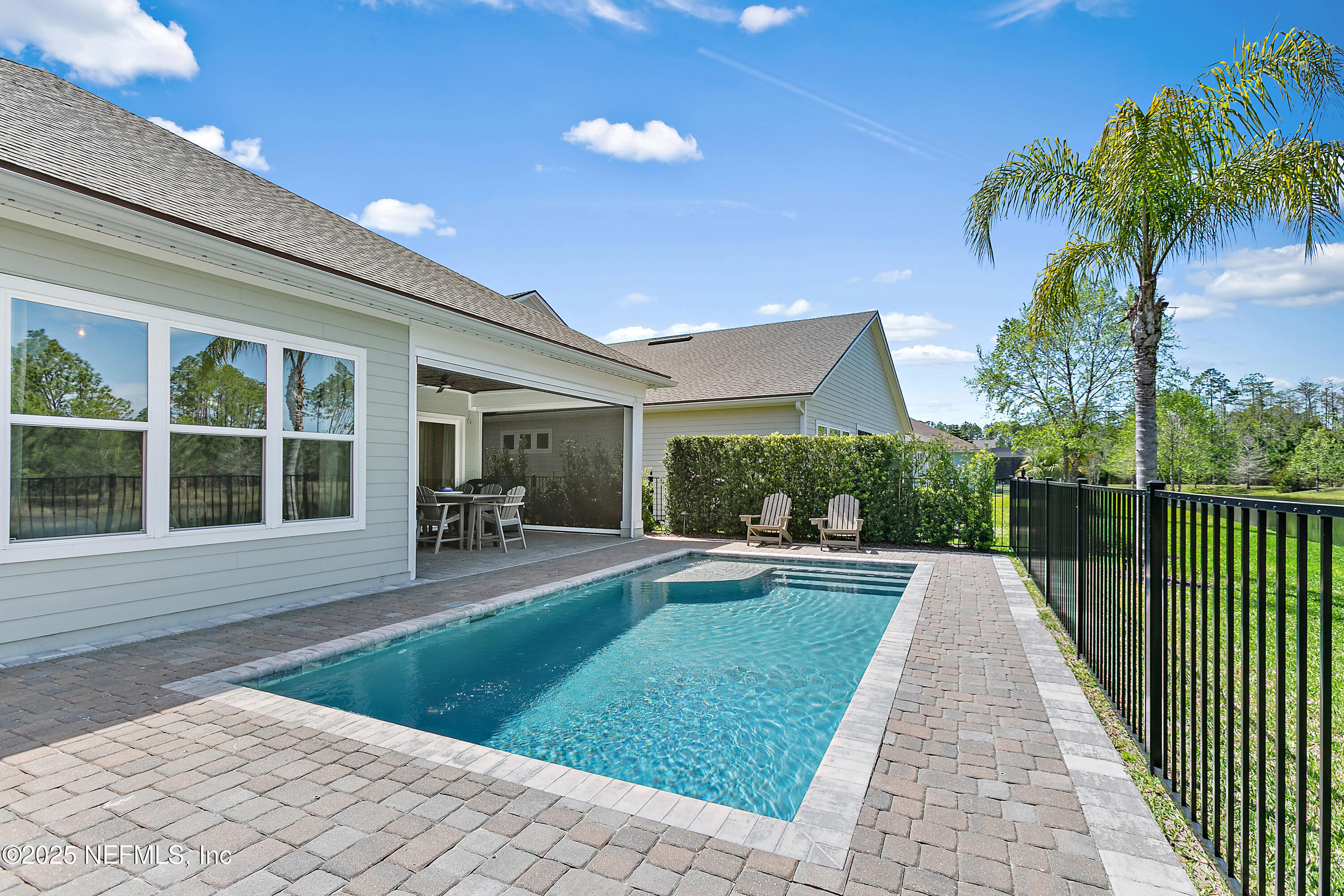 302 FRESHWATER Drive, St. Johns