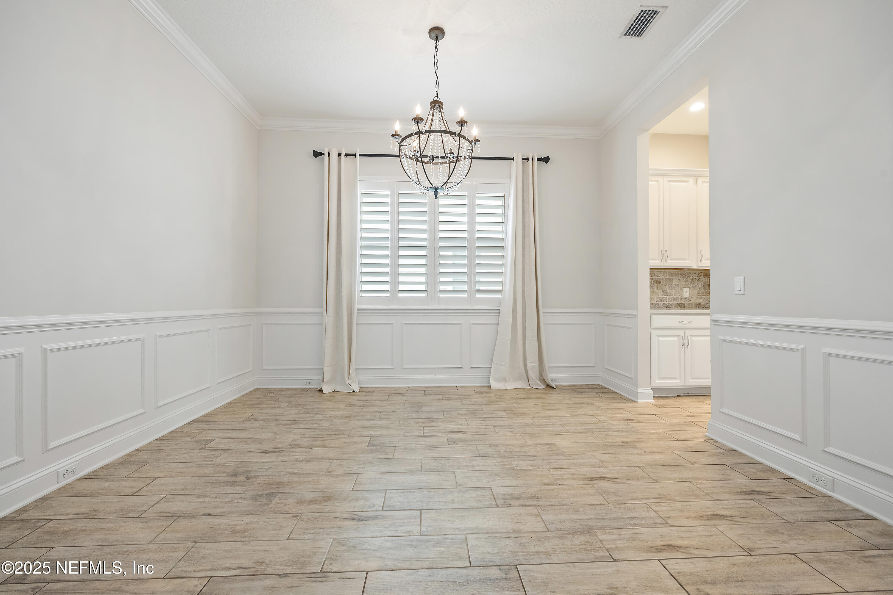 302 FRESHWATER Drive, St. Johns