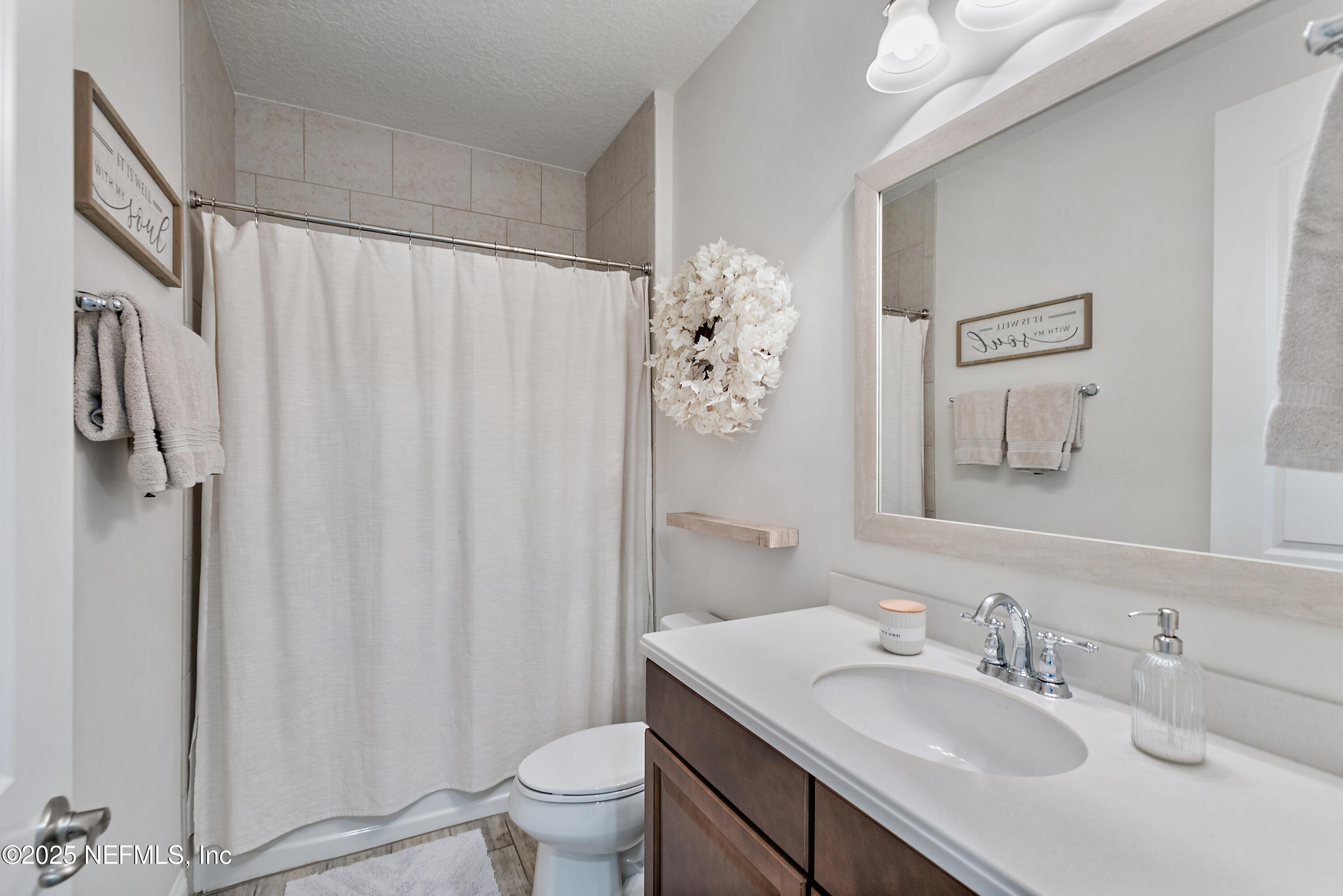 302 FRESHWATER Drive, St. Johns