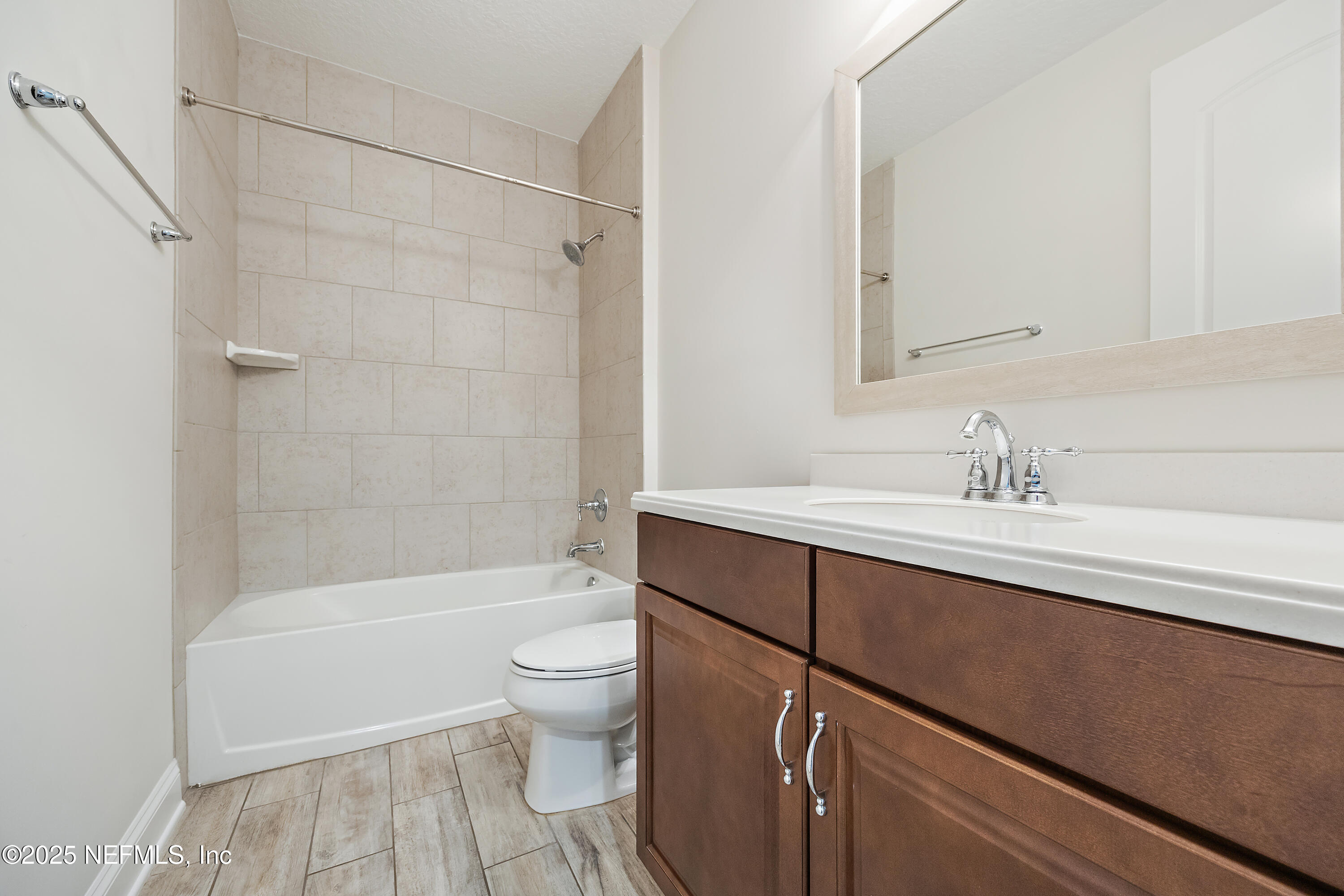 302 FRESHWATER Drive, St. Johns