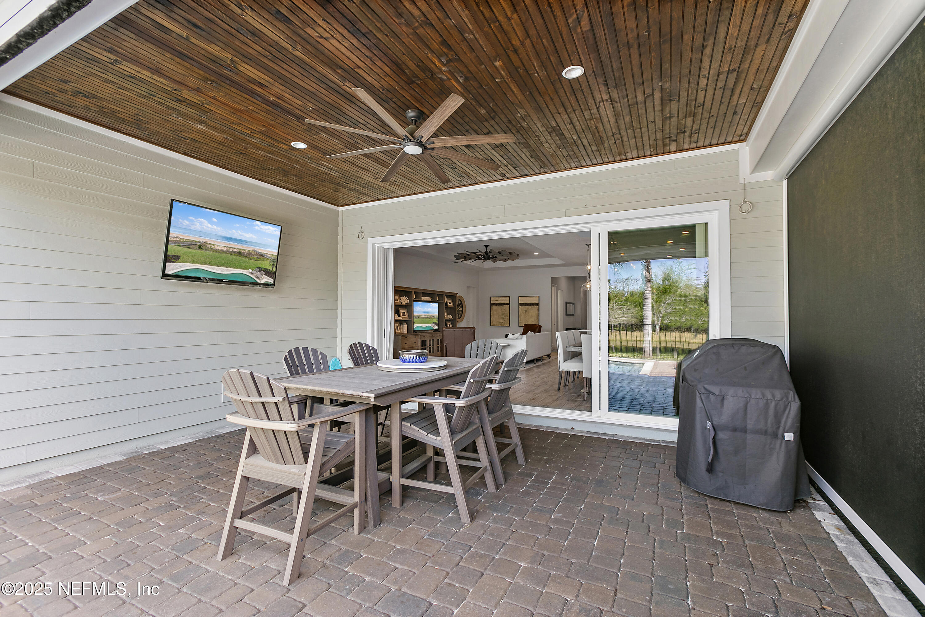 302 FRESHWATER Drive, St. Johns
