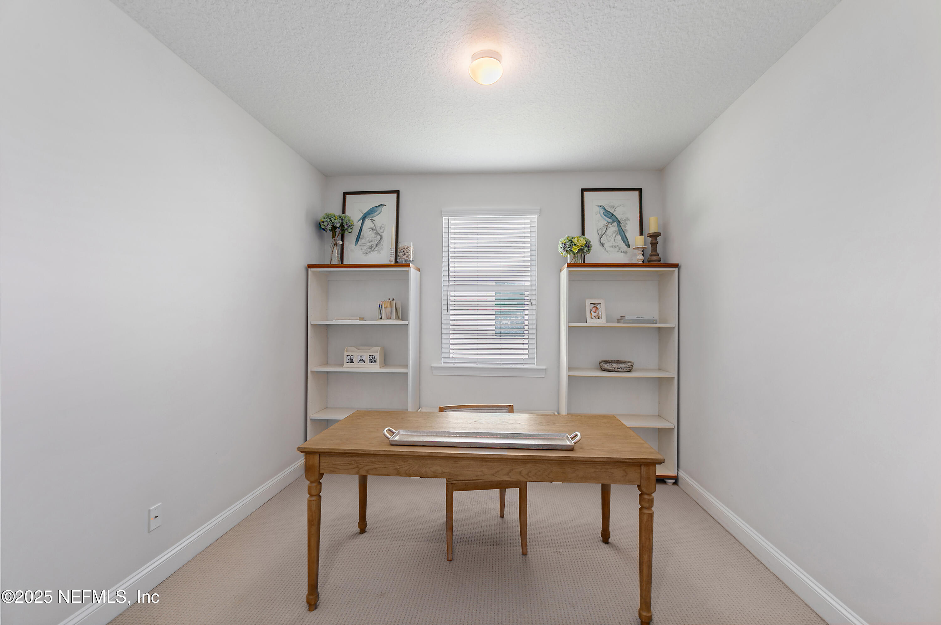 302 FRESHWATER Drive, St. Johns