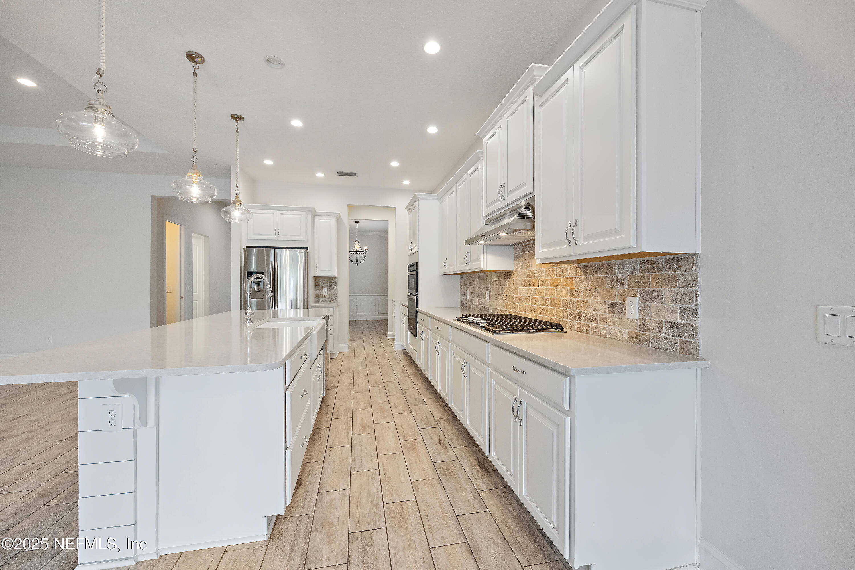 302 FRESHWATER Drive, St. Johns