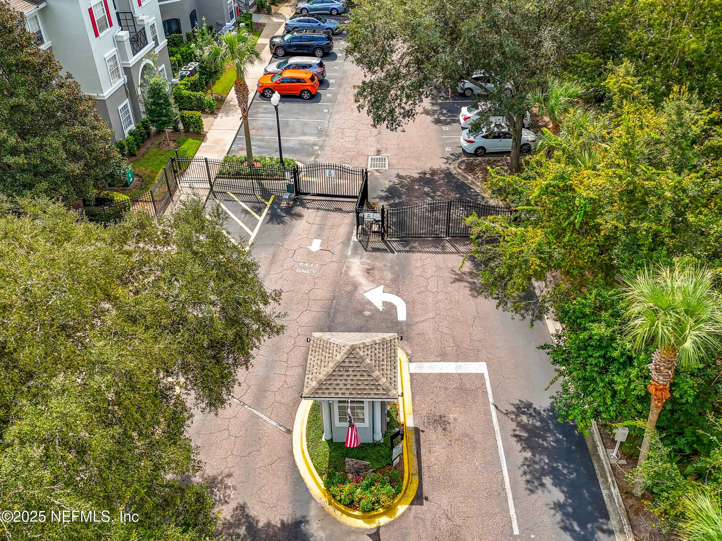 3591 KERNAN Boulevard S 409