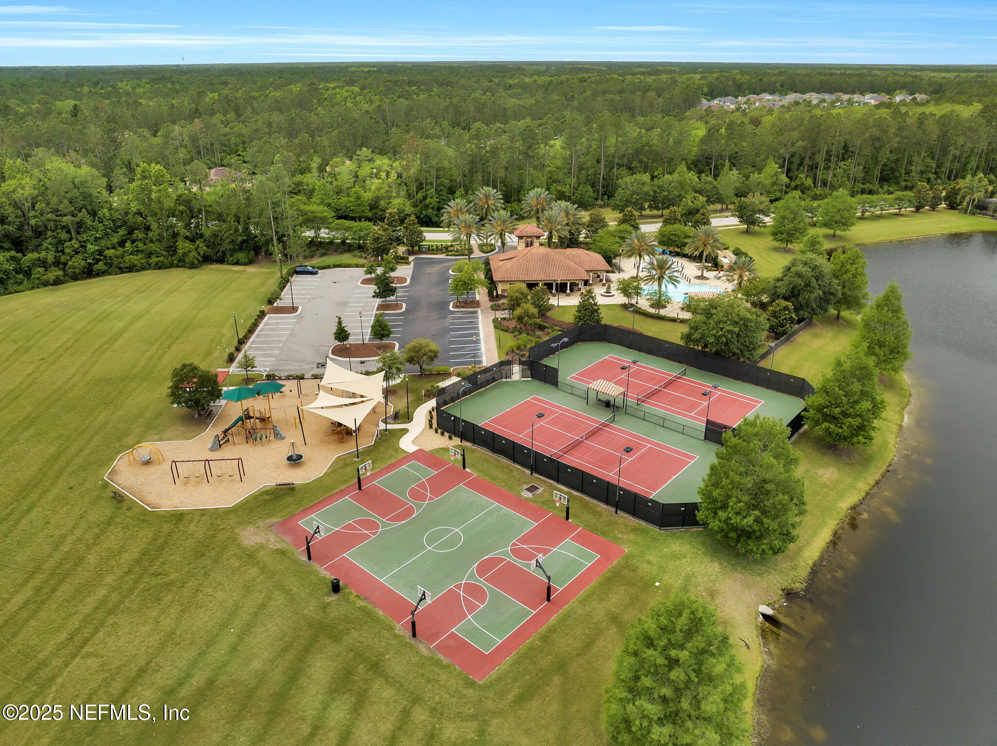 121 PINETA Way, St. Johns