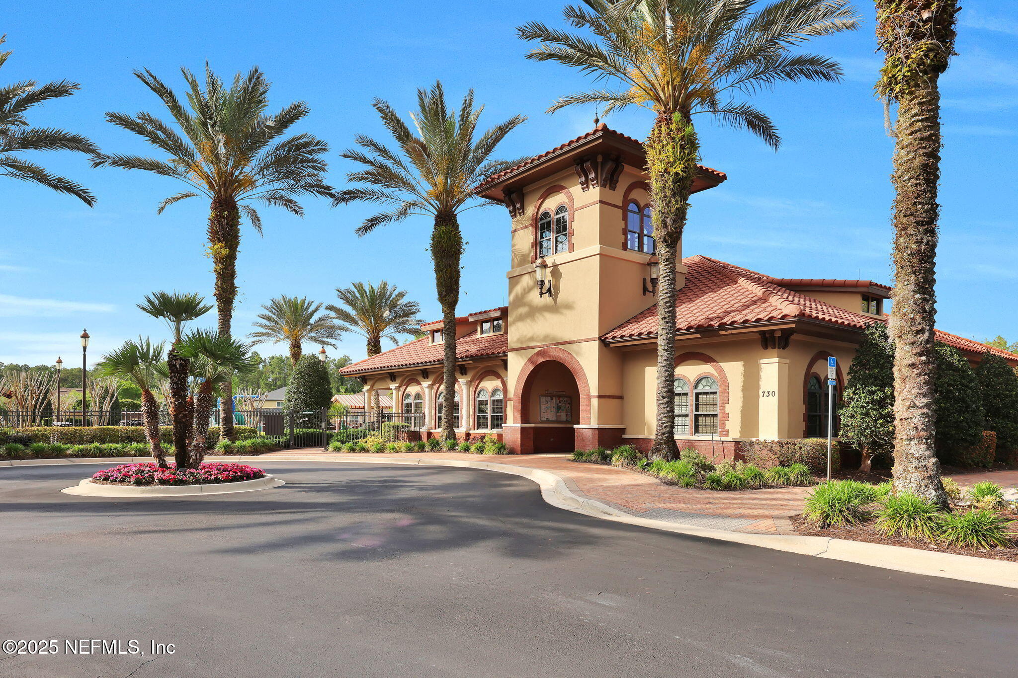 121 PINETA Way, St. Johns