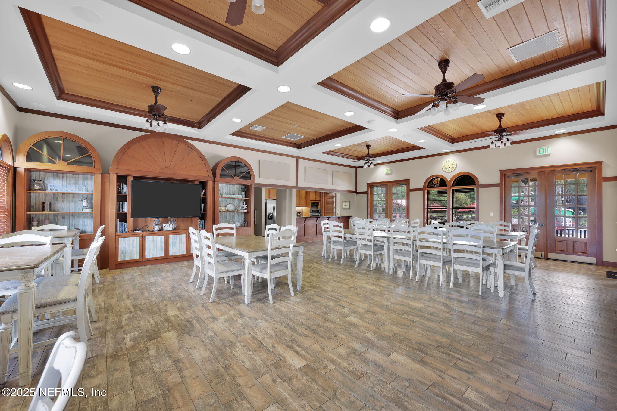 121 PINETA Way, St. Johns