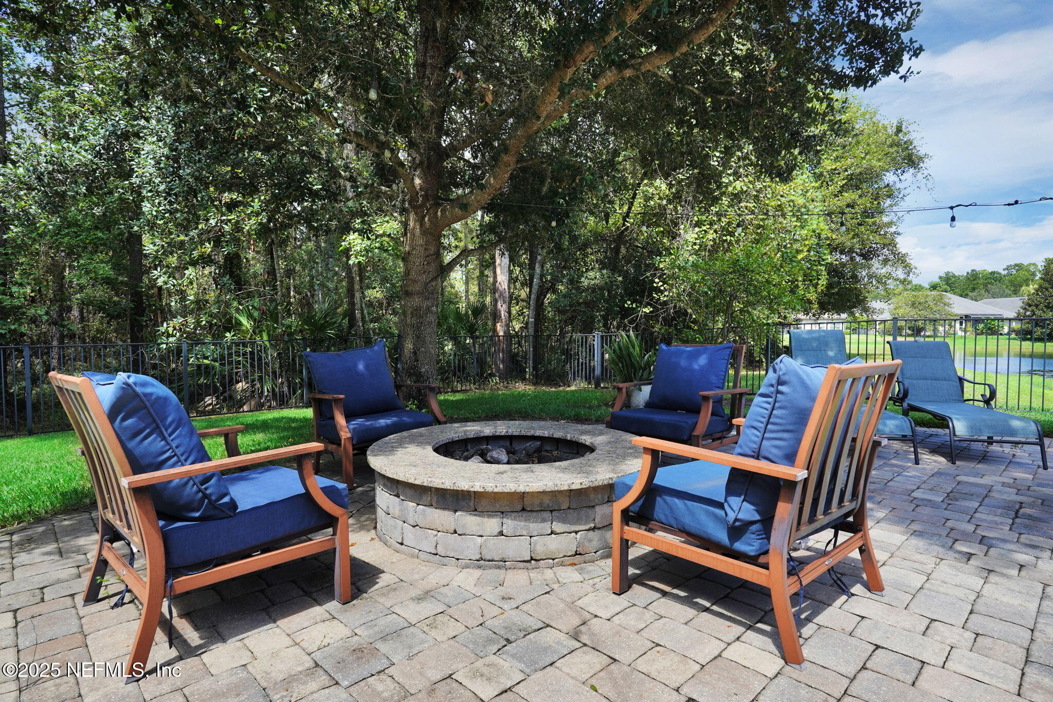 121 PINETA Way, St. Johns