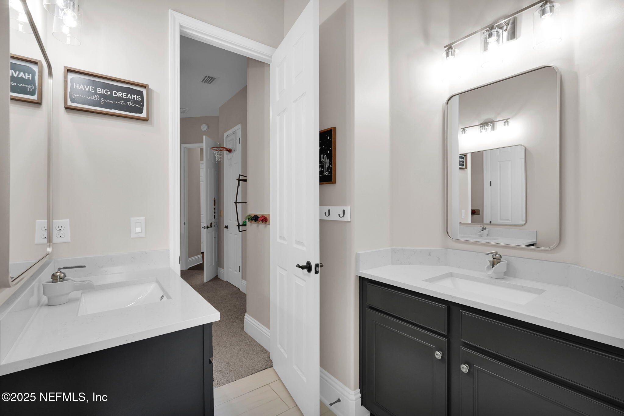 121 PINETA Way, St. Johns