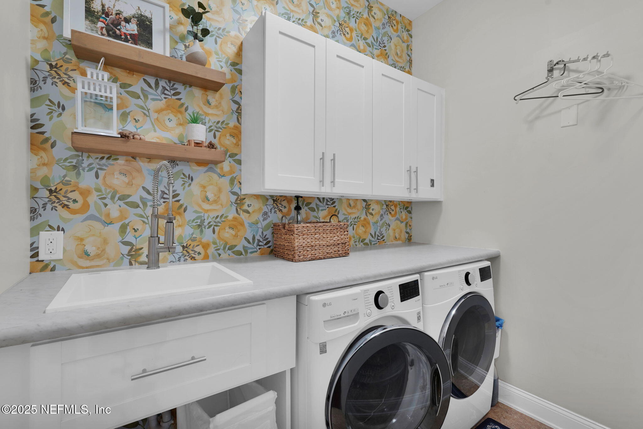 121 PINETA Way, St. Johns