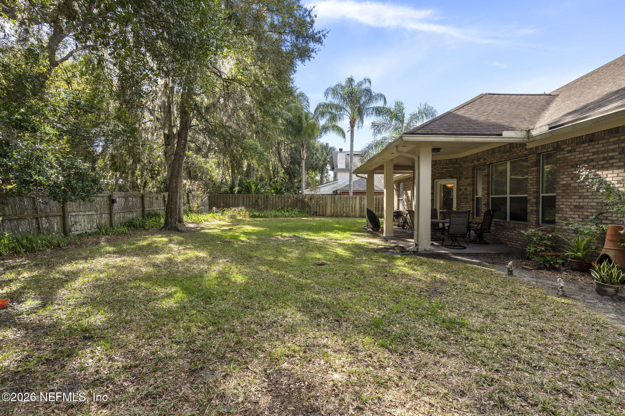 1822 RISING OAKS Drive