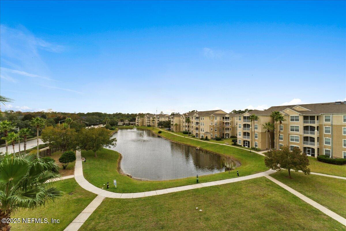 7801 POINT MEADOWS Drive 8404
