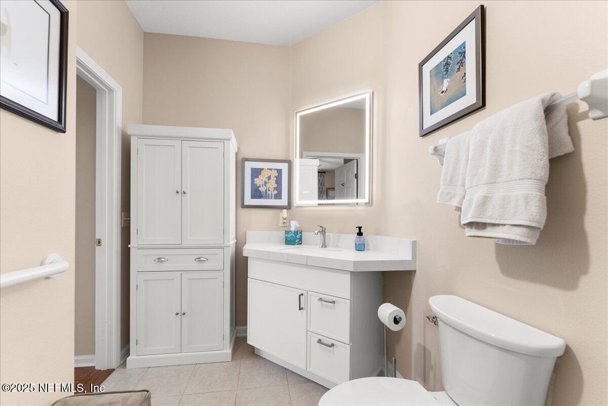 7801 POINT MEADOWS Drive 8404