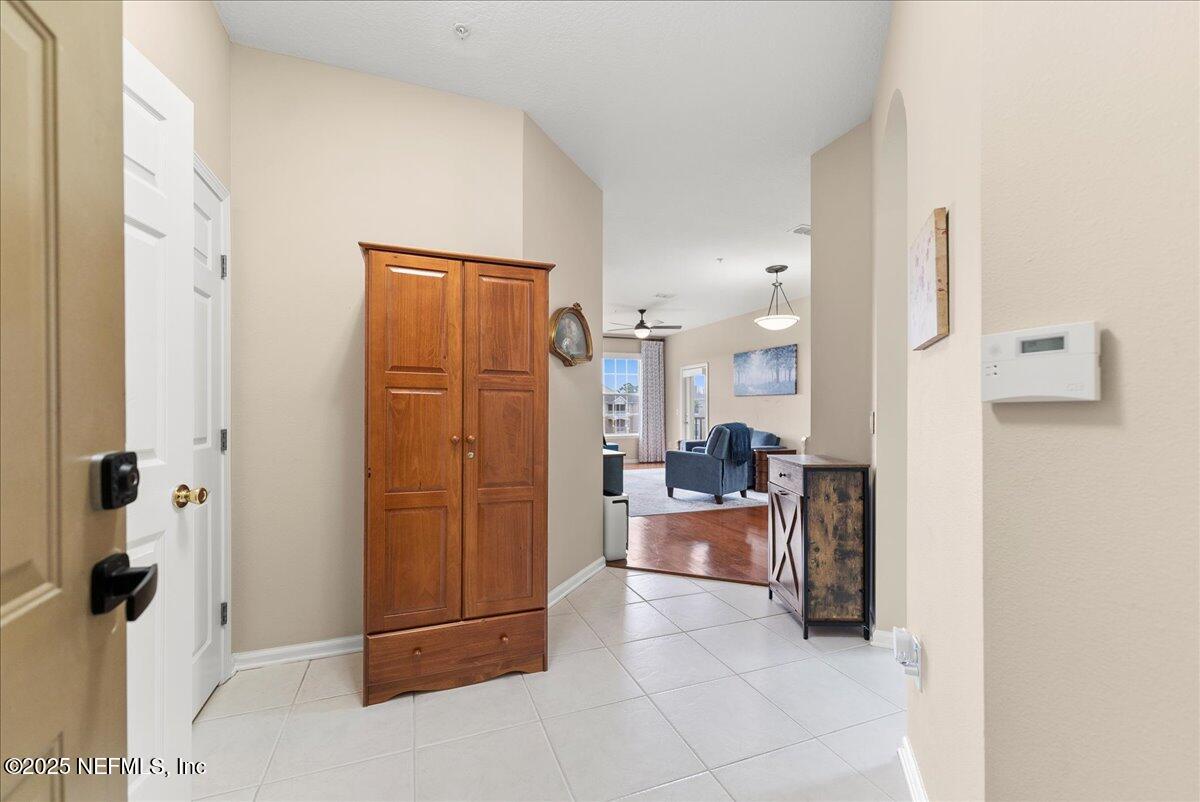 7801 POINT MEADOWS Drive 8404