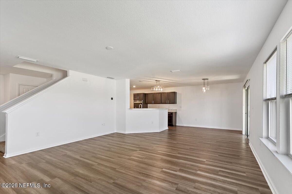 11176 GWEN Lane