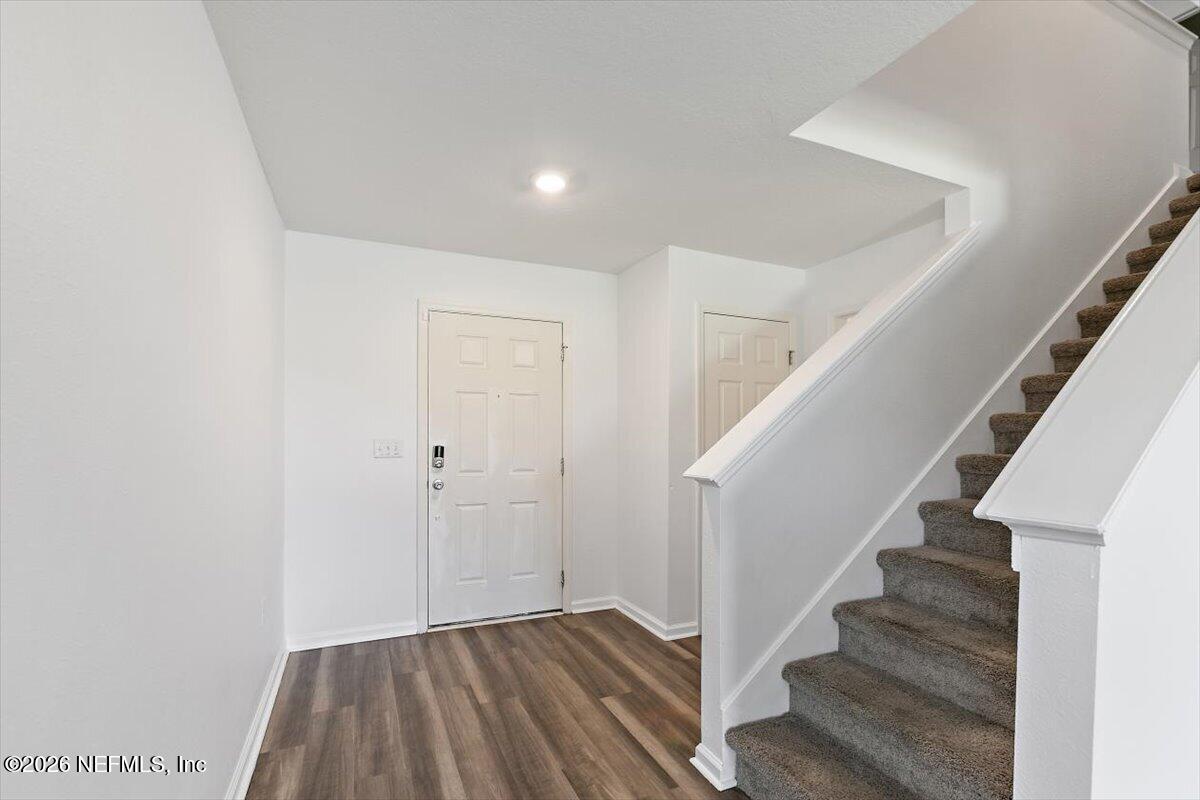 11176 GWEN Lane