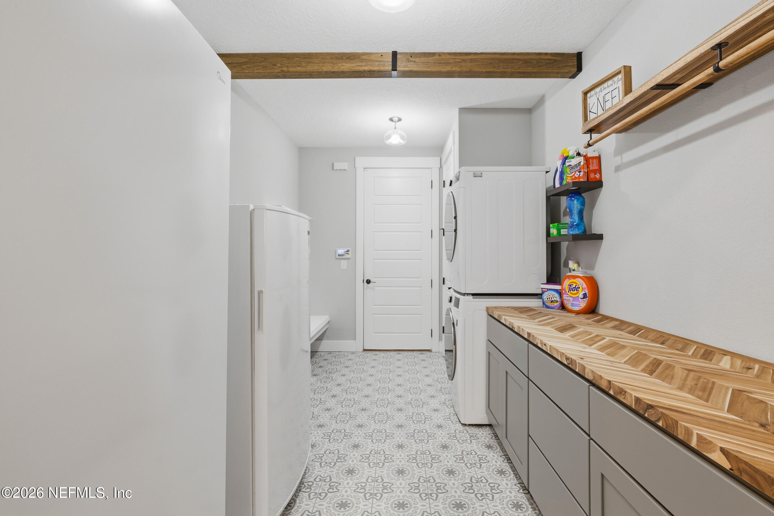 97 WHITE HORSE Way, St. Johns