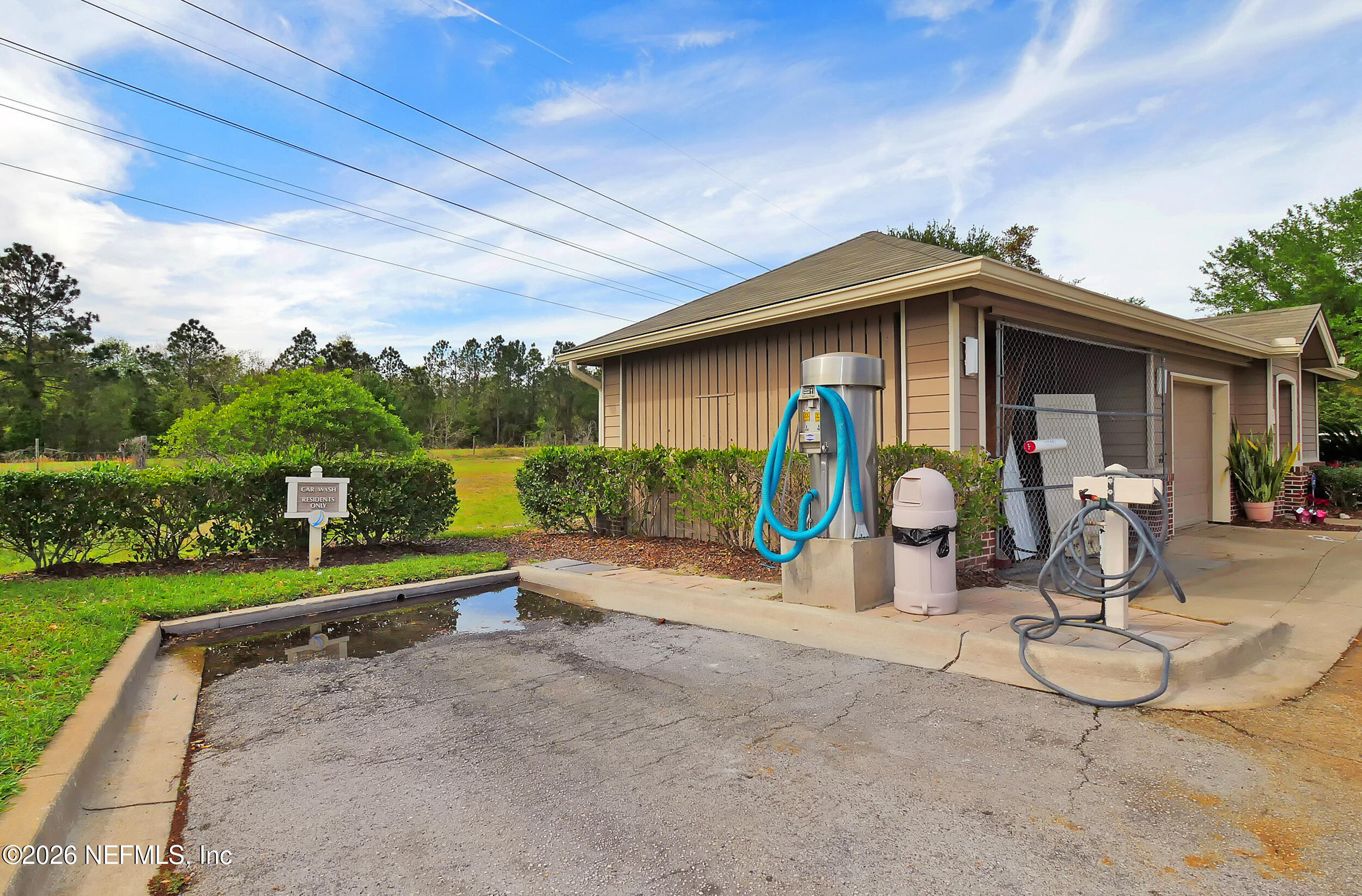 10000 GATE Parkway N 624