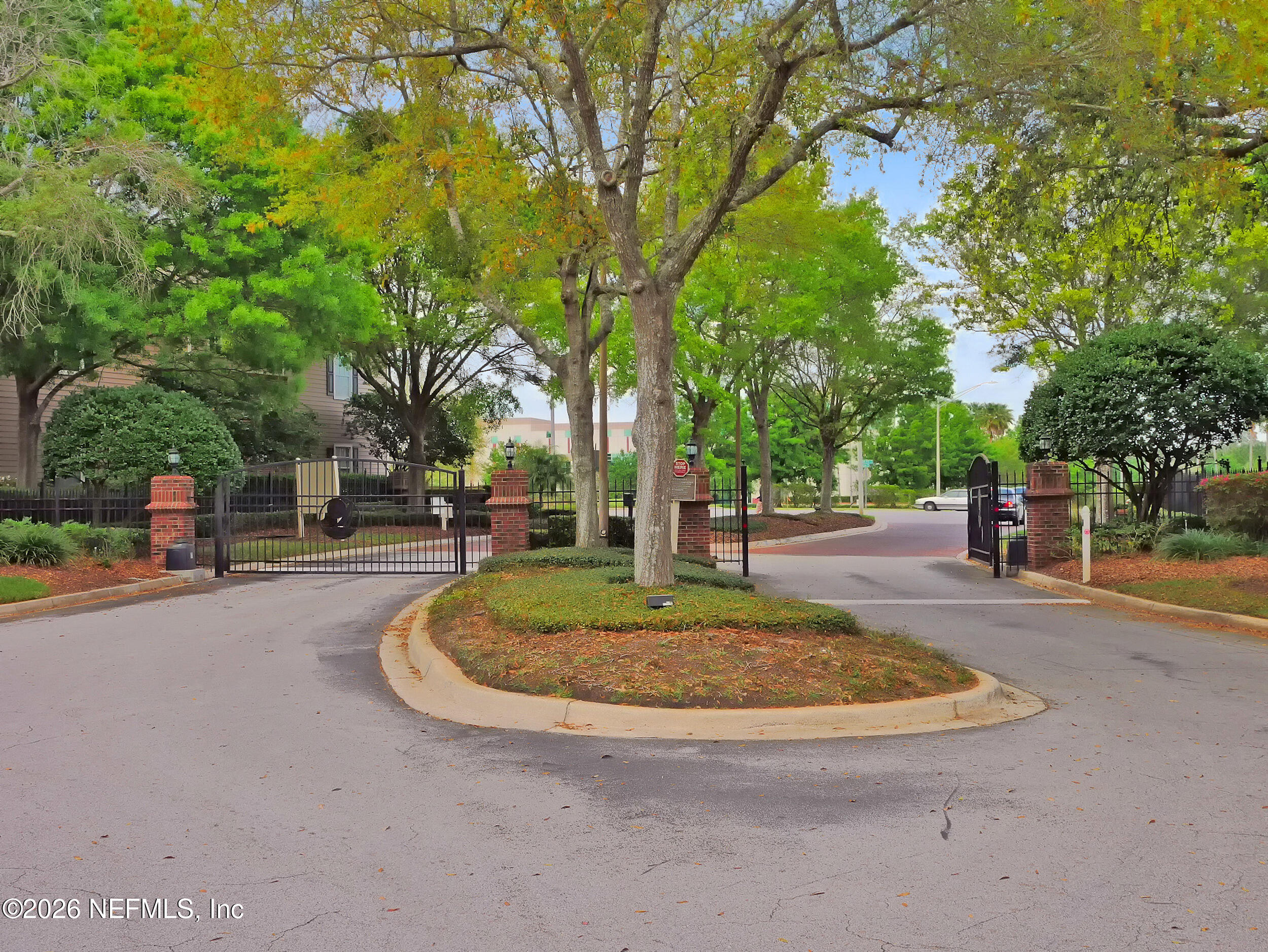 10000 GATE Parkway N 624