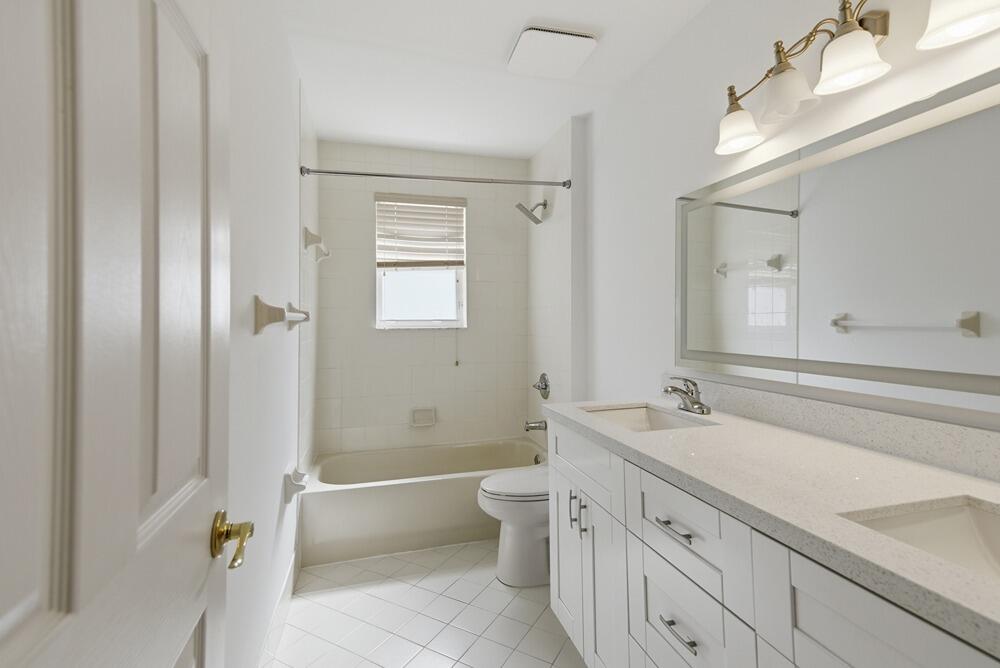 17170 SW 49th Place