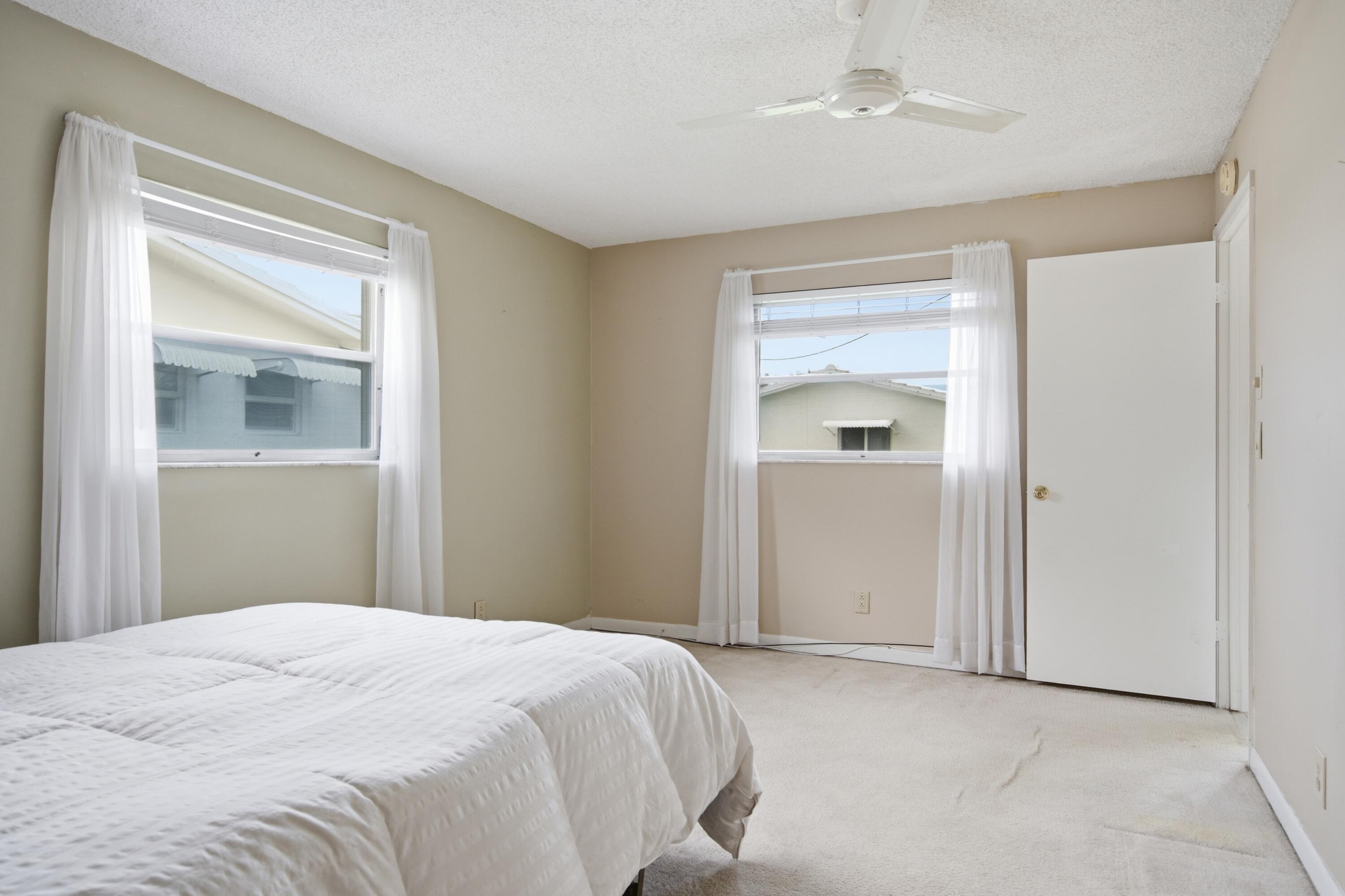 8212 NW 12th Court