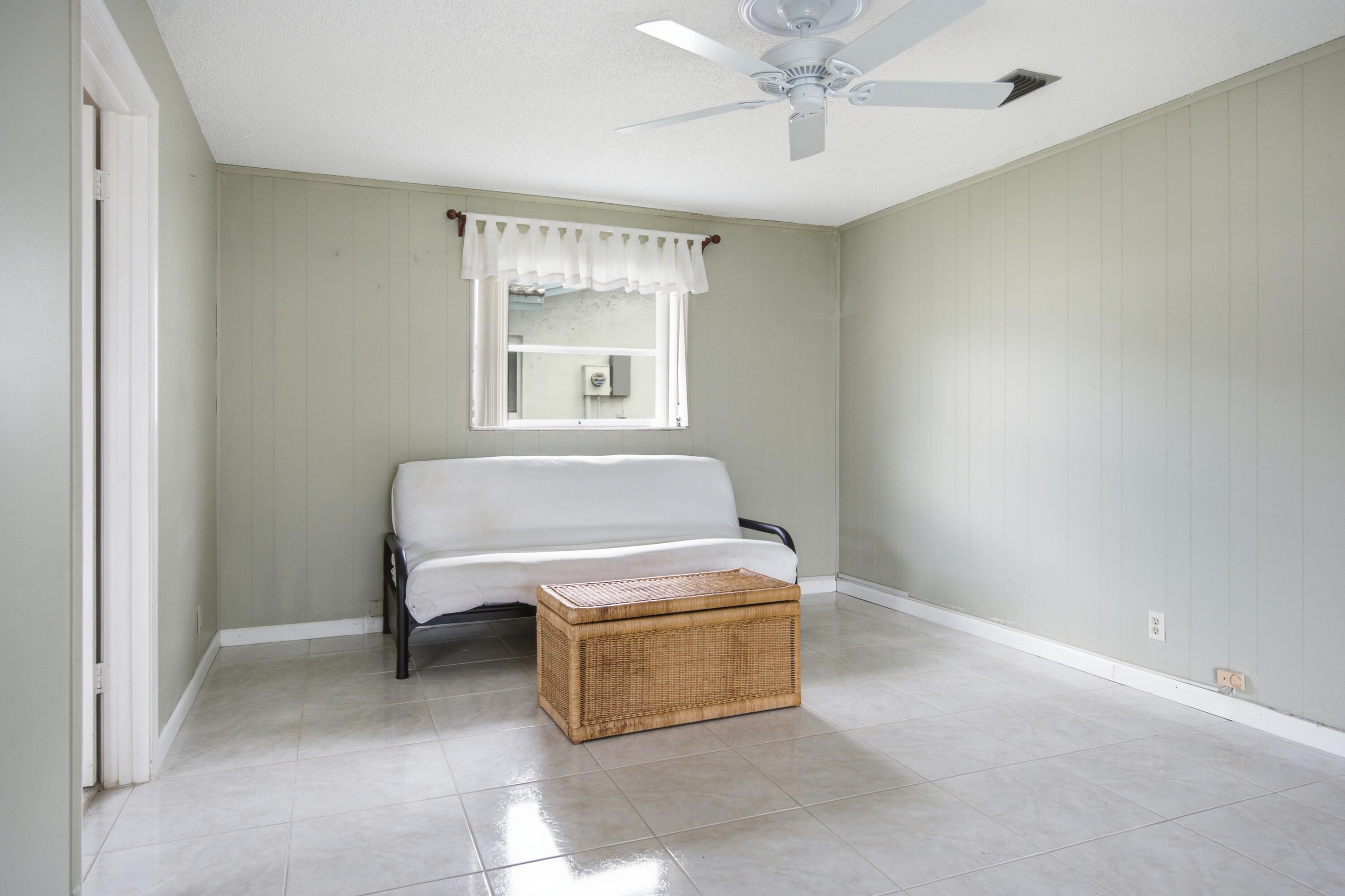 8212 NW 12th Court