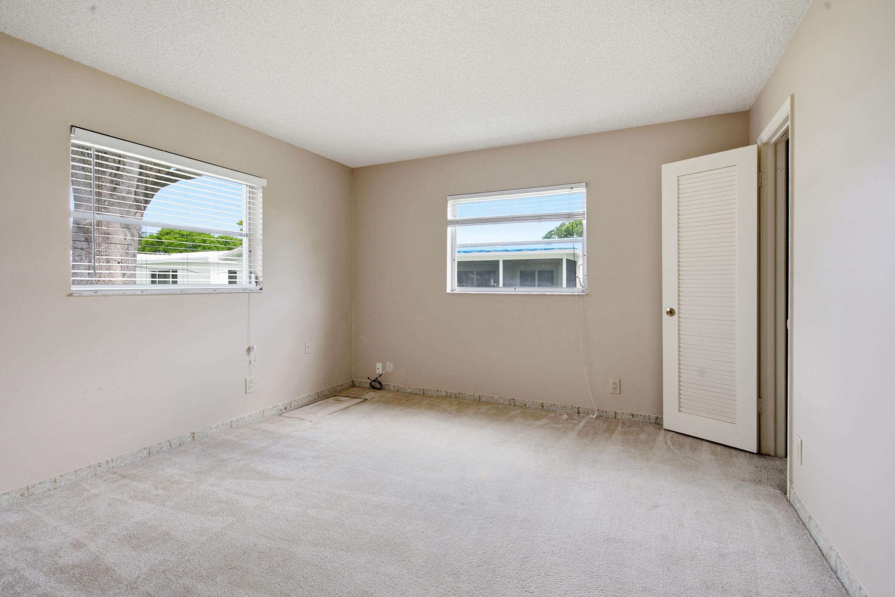 8212 NW 12th Court