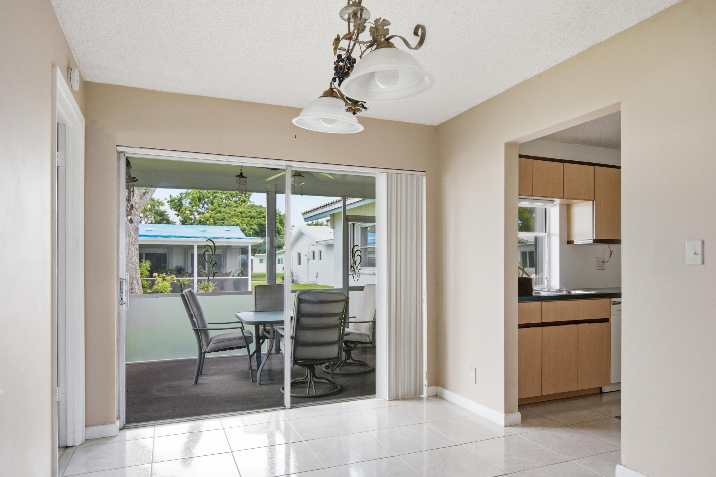8212 NW 12th Court
