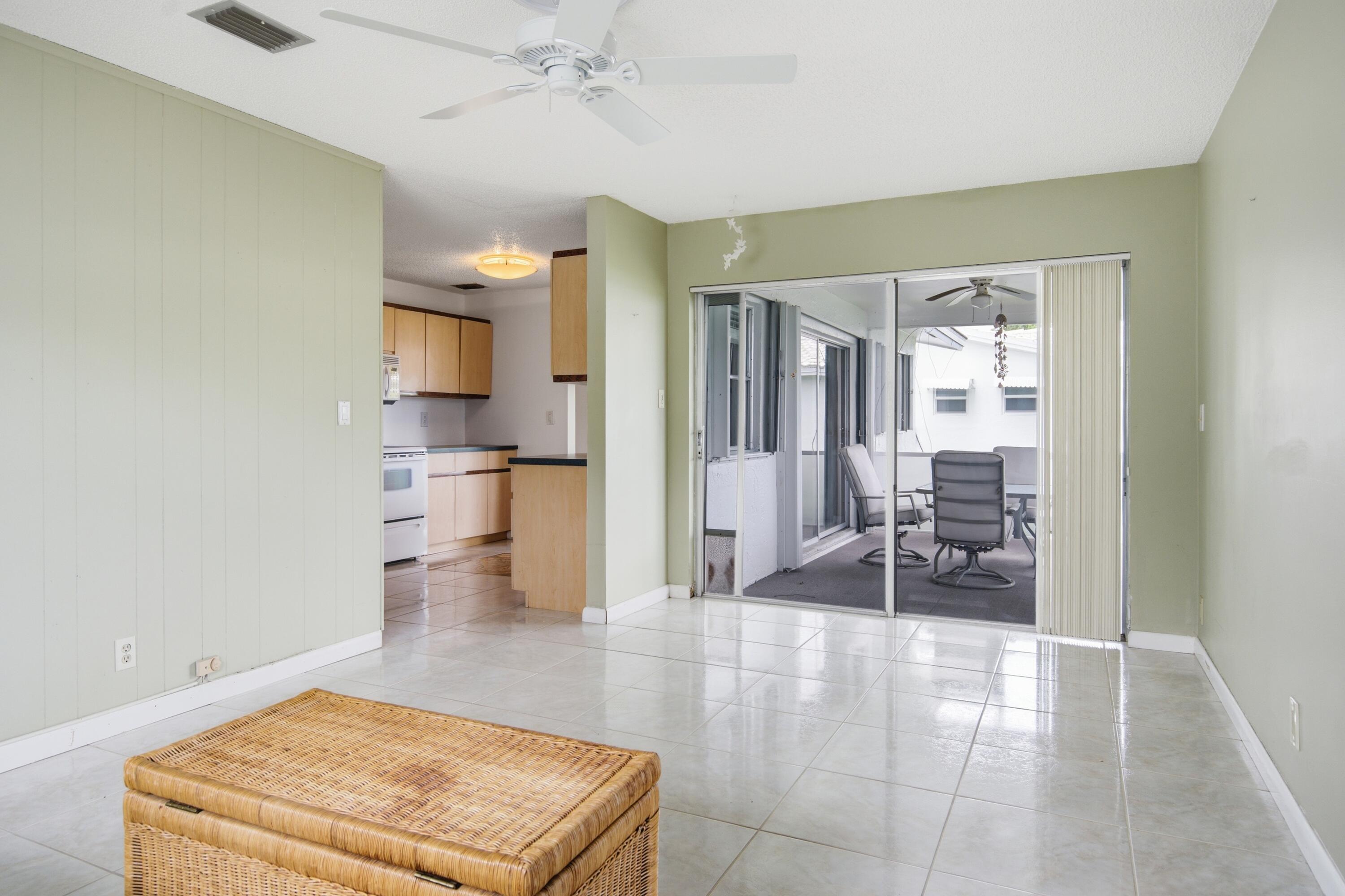 8212 NW 12th Court