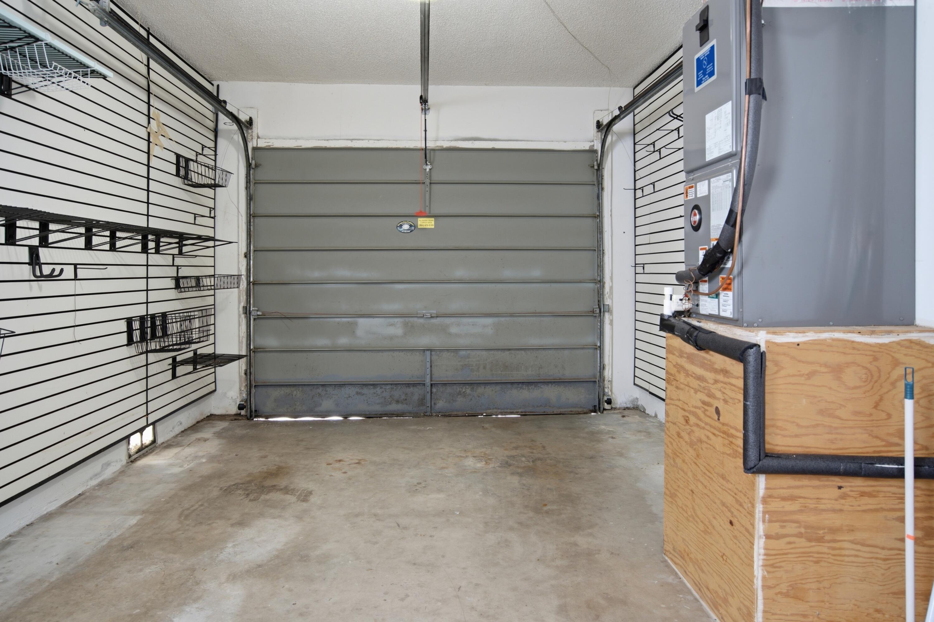 8212 NW 12th Court