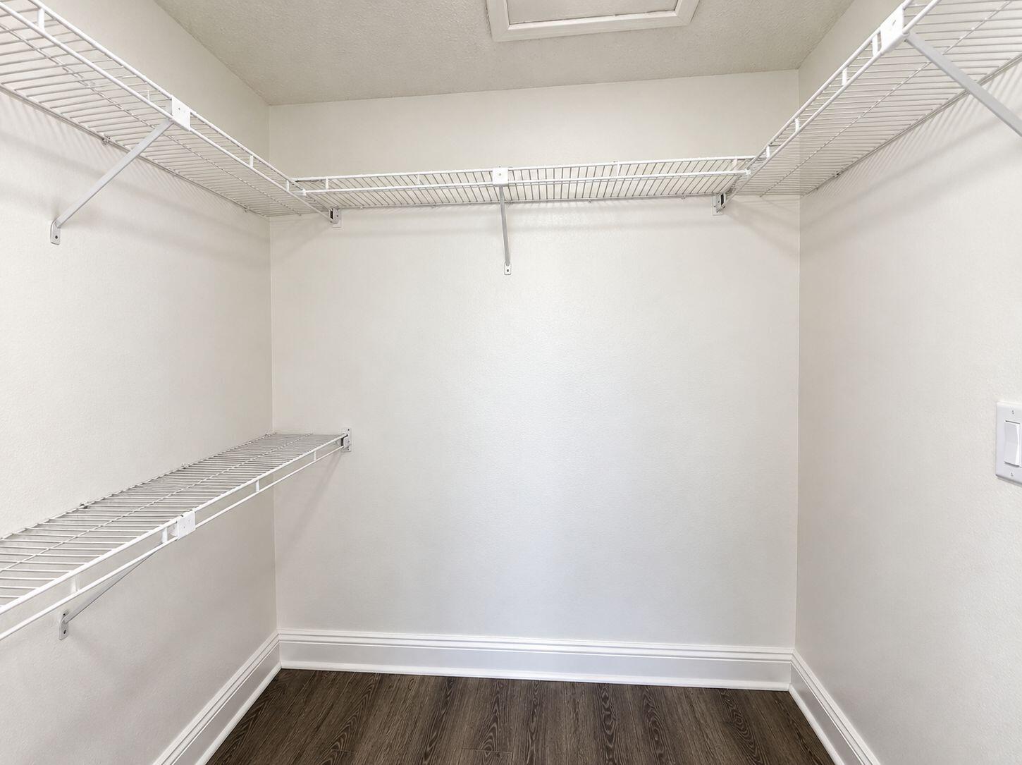 5612 ROCK ISLAND Road 172