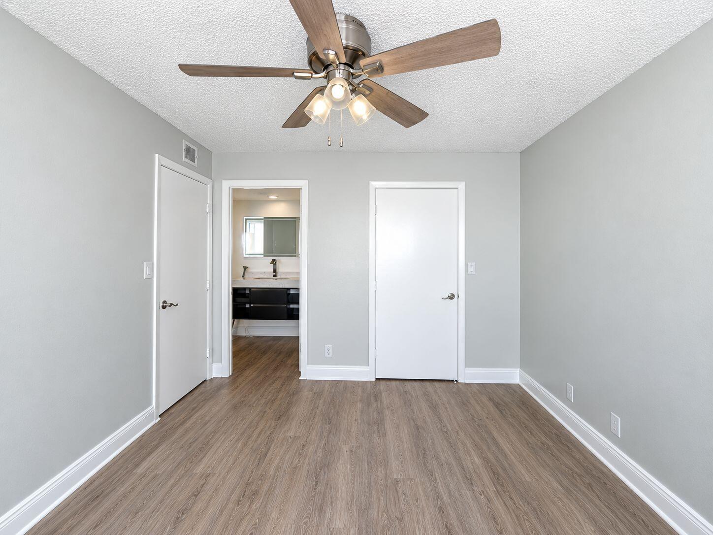 5612 ROCK ISLAND Road 172