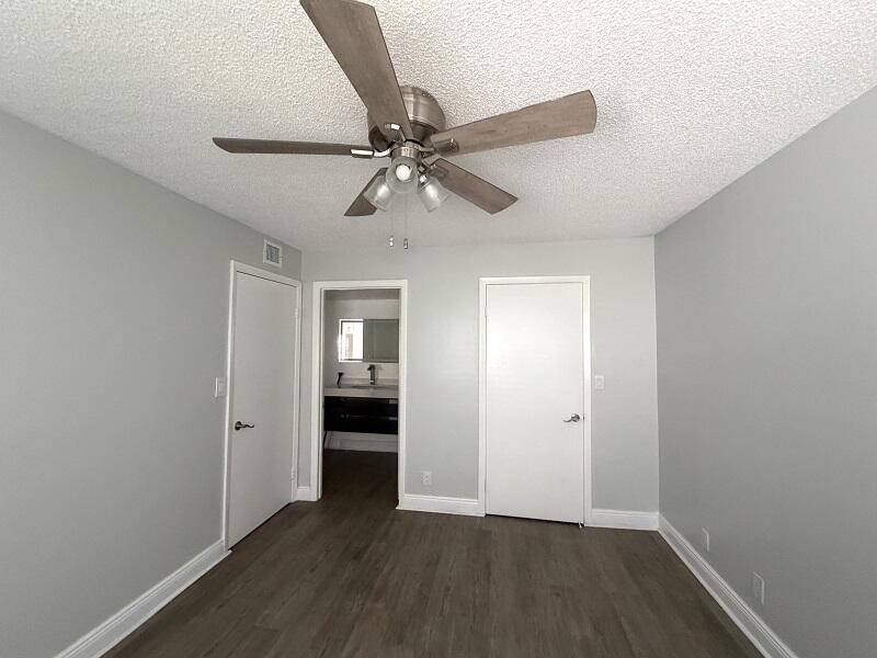 5612 ROCK ISLAND Road 172