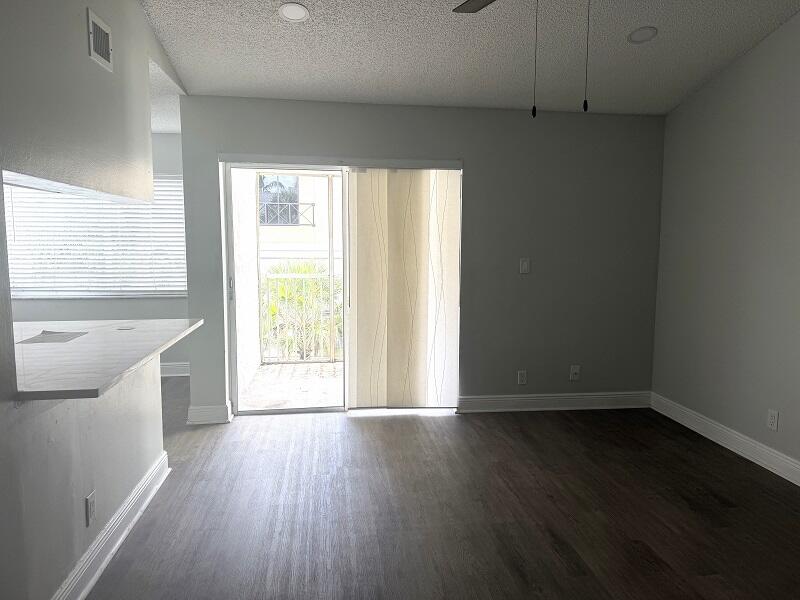 5612 ROCK ISLAND Road 172