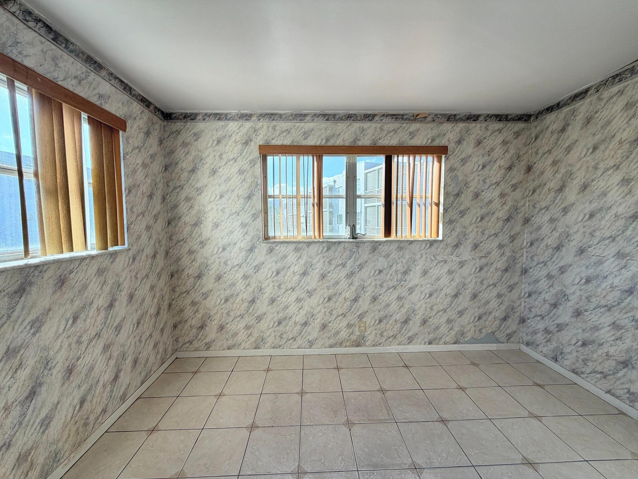 2309 PARK Lane 210