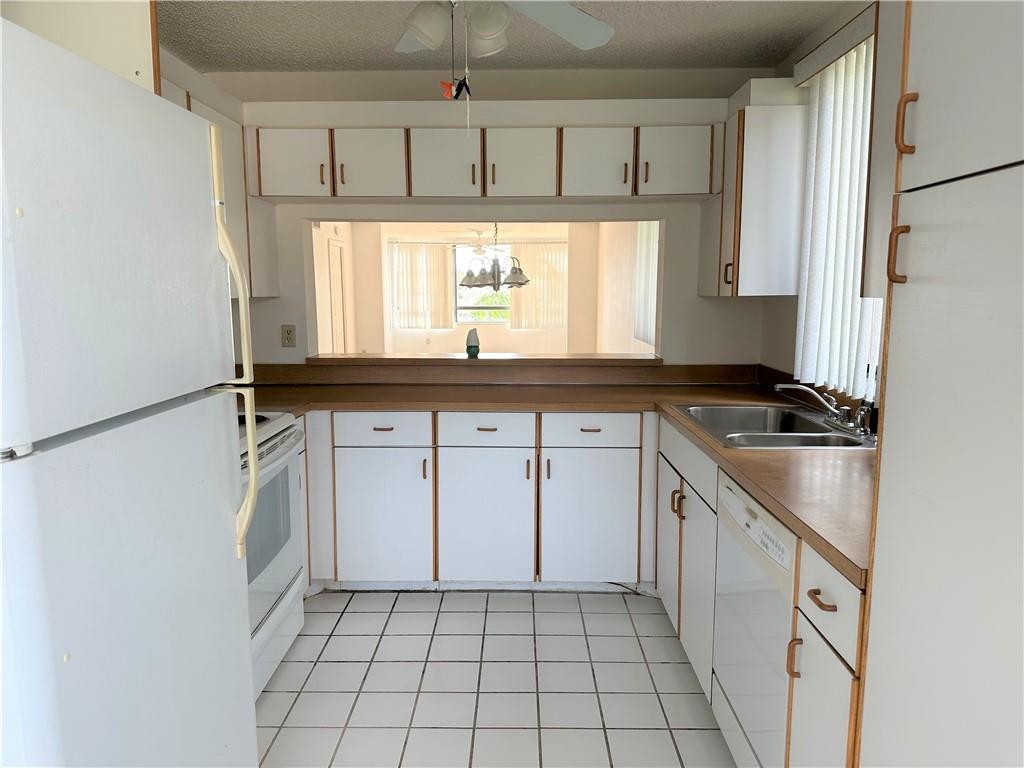 10350 E Clairmont Cir 312