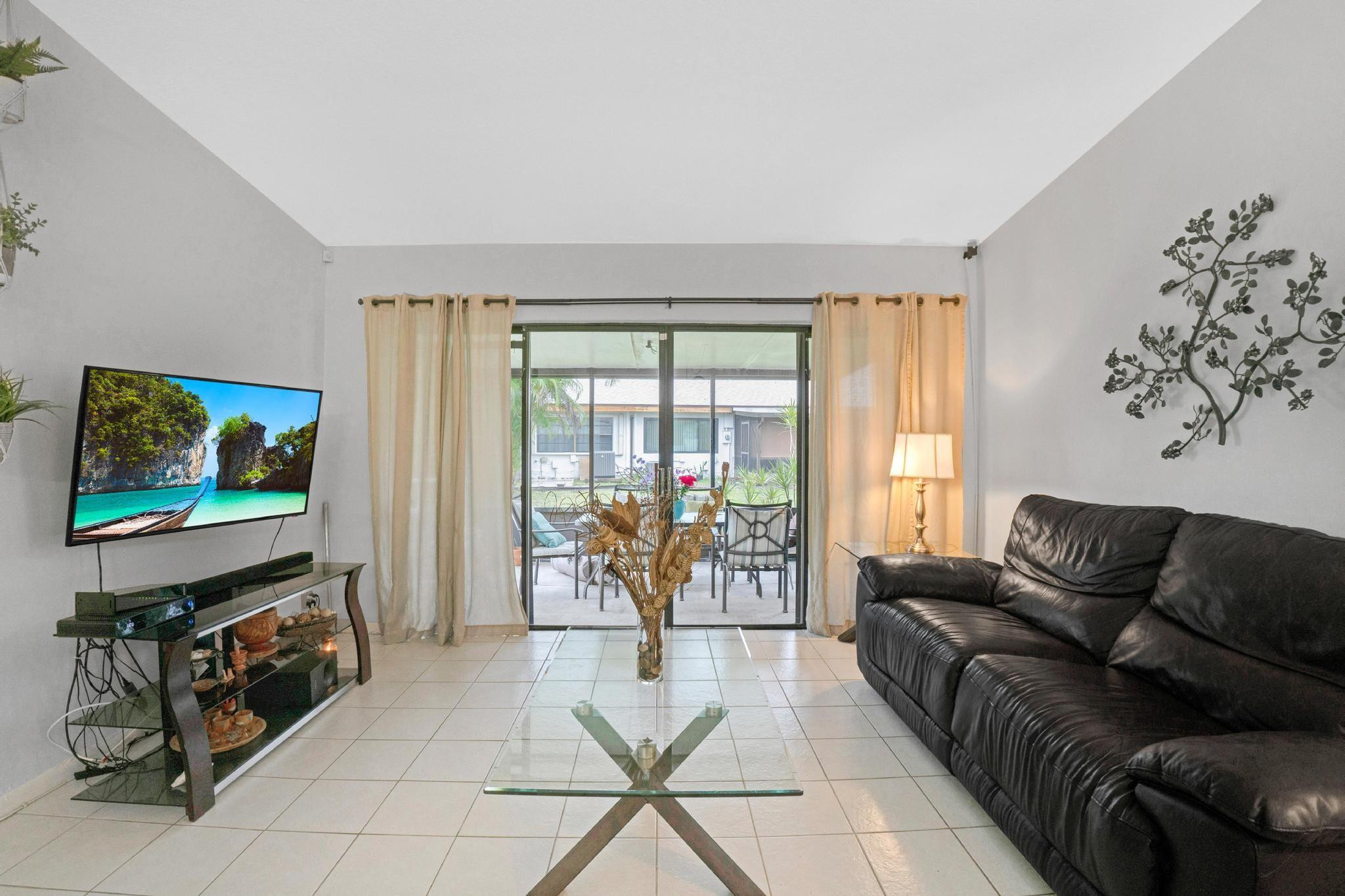 9268 Wedgewood Dr D-14