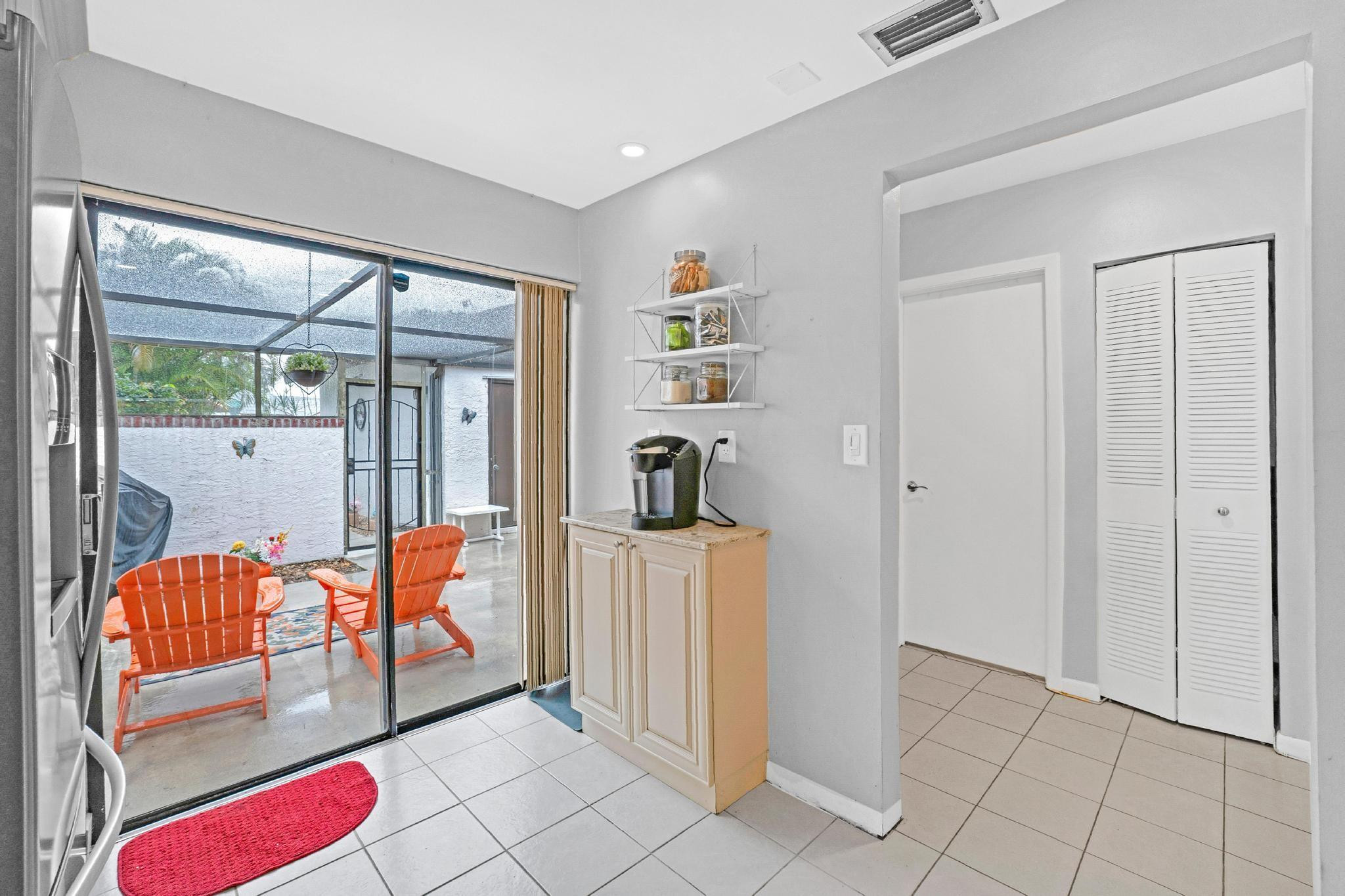 9268 Wedgewood Dr D-14