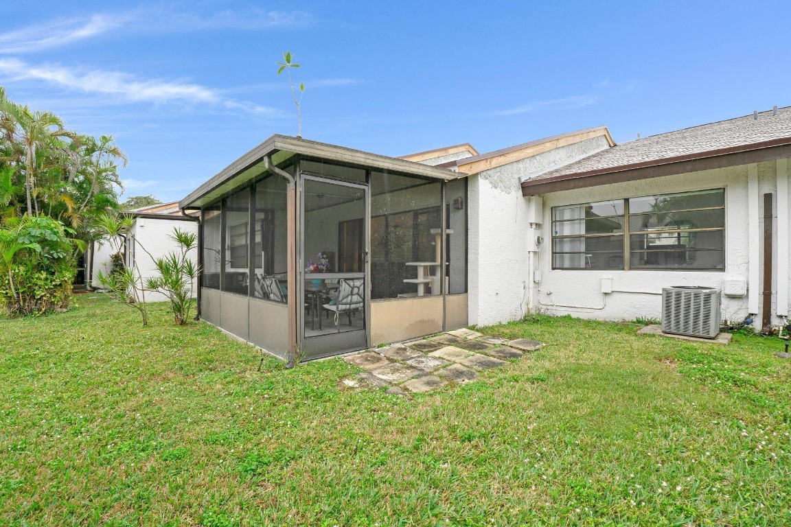 9268 Wedgewood Dr D-14