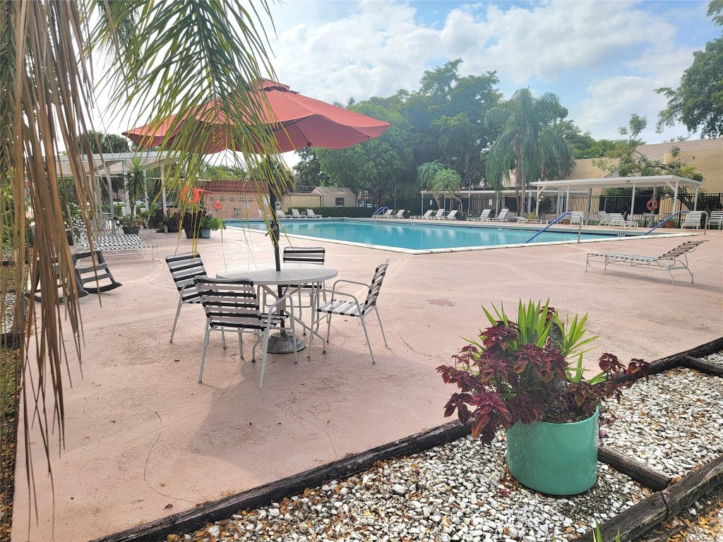 8280 SW 24th St 7204