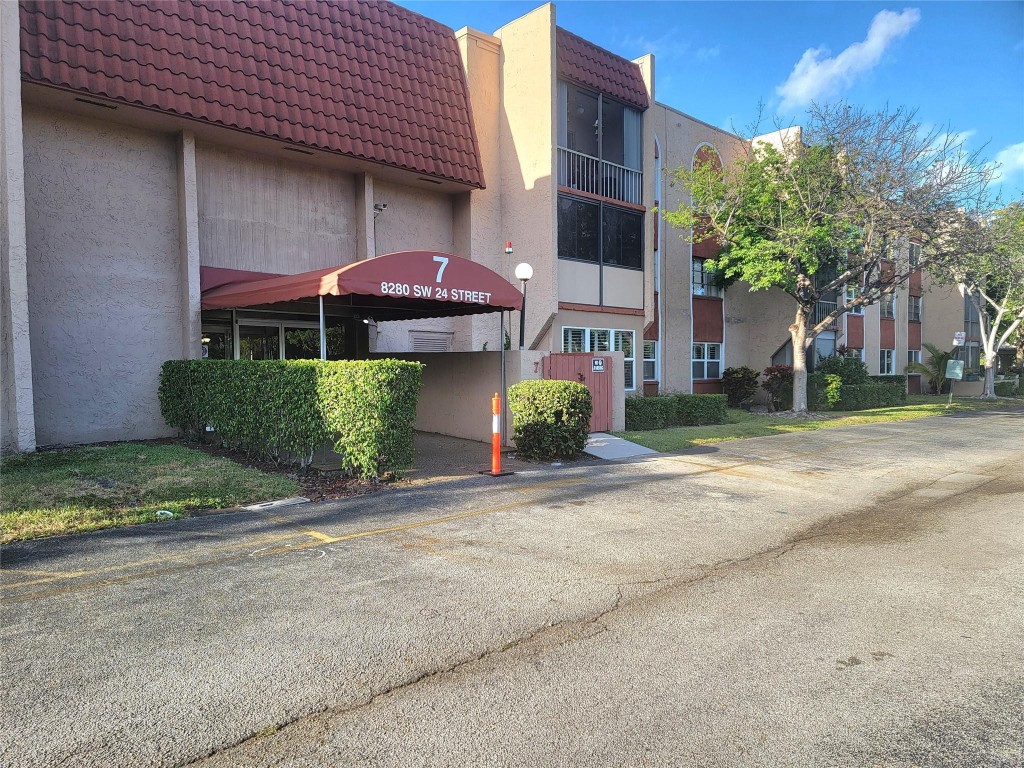 8280 SW 24th St 7204