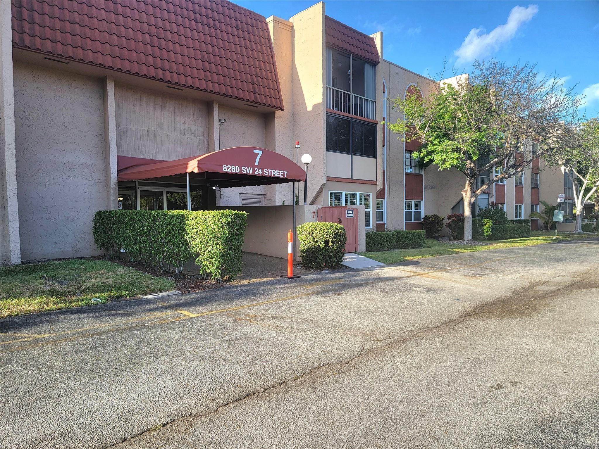 8280 SW 24th St 7204