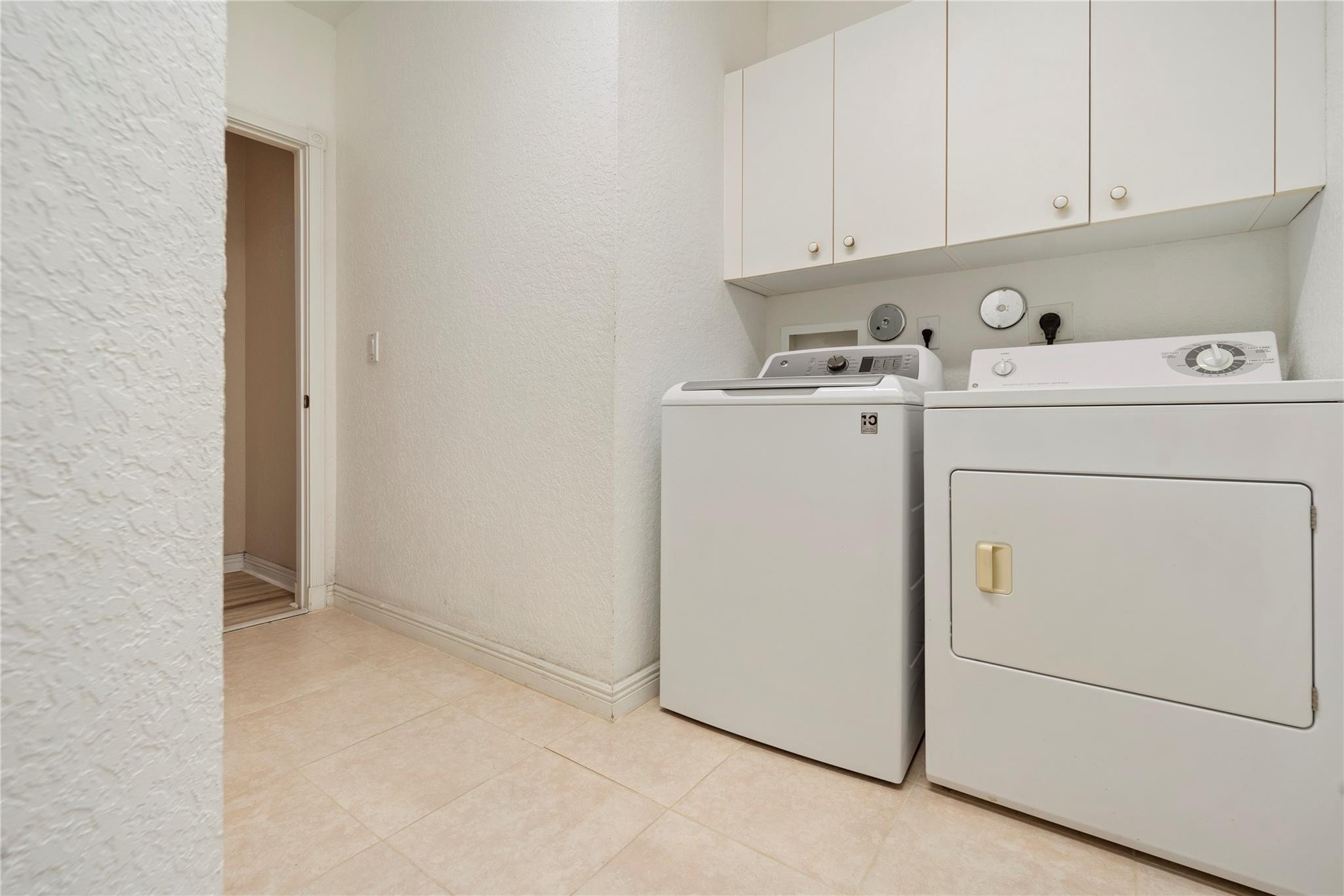 7841 E EXETER BL 102